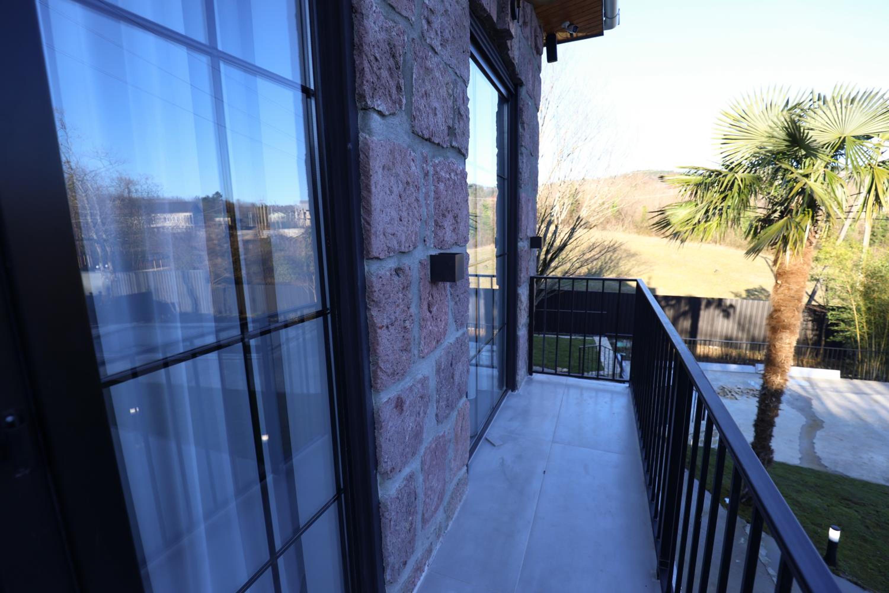 La Villa view 3