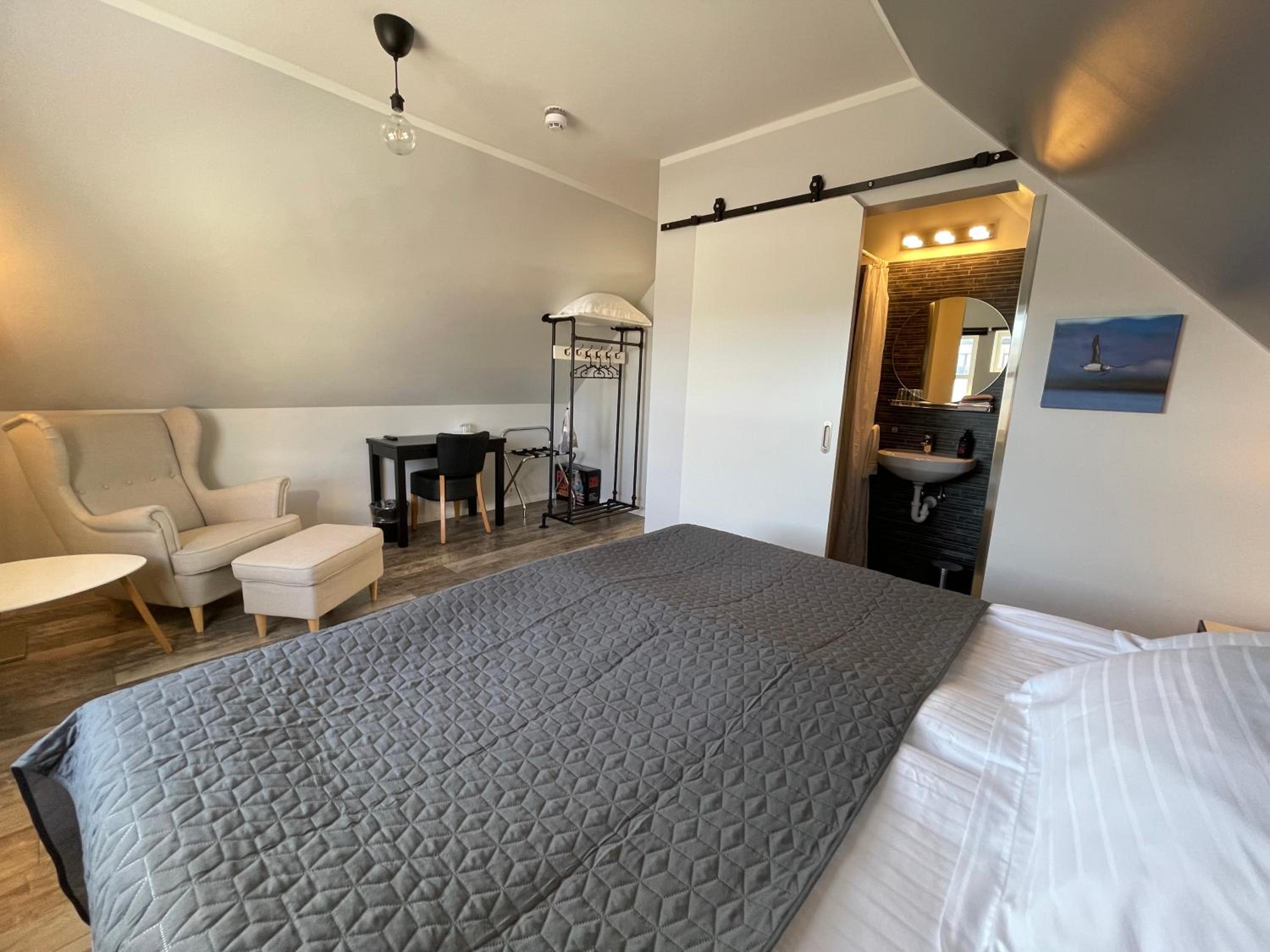 Akkeri Guesthouse