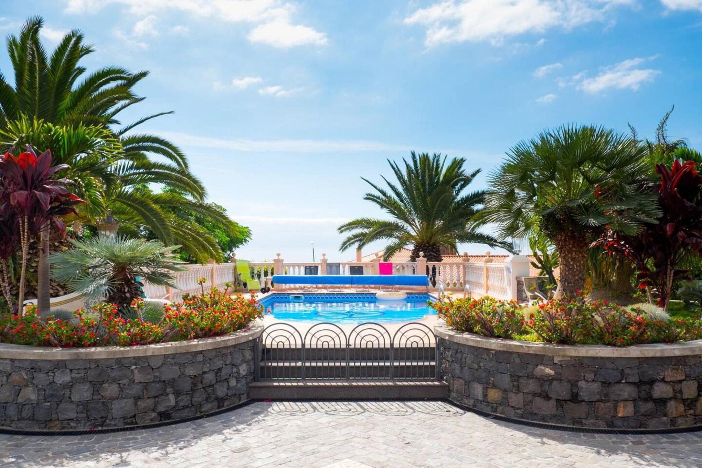 Comfortable House in Canico with Shared Pool view 2