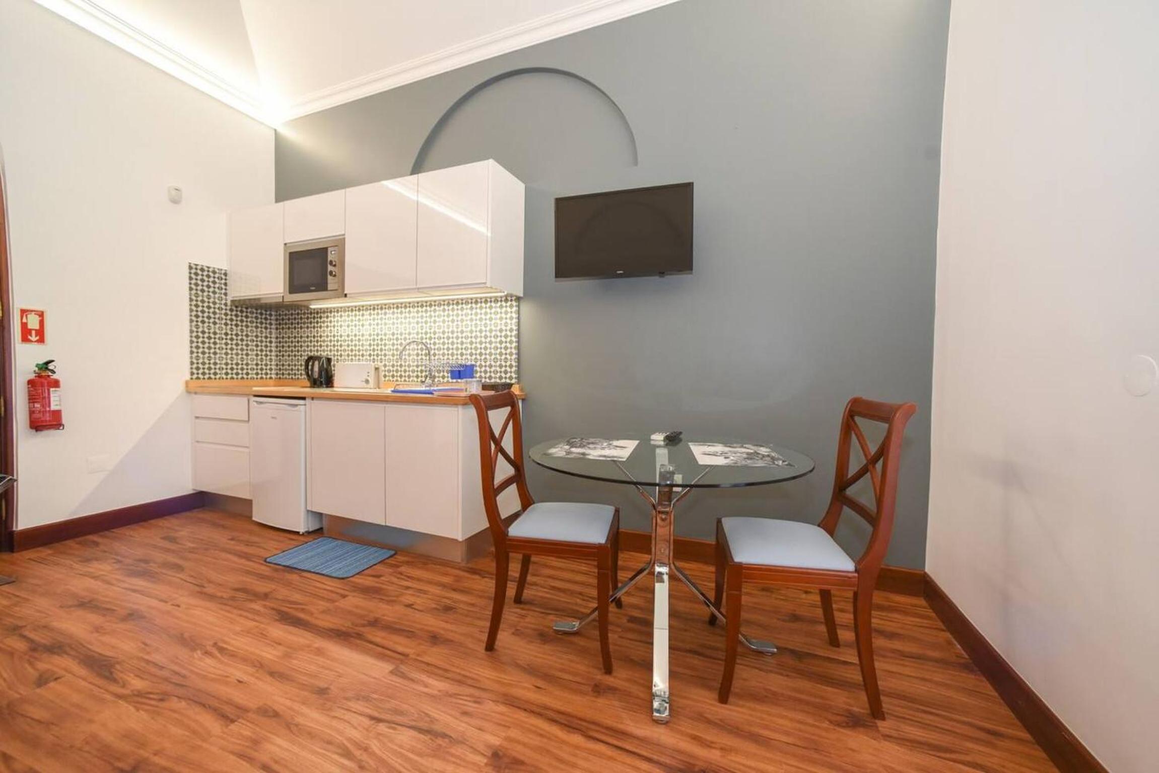 Comfortable House in Canico with Shared Pool view 4
