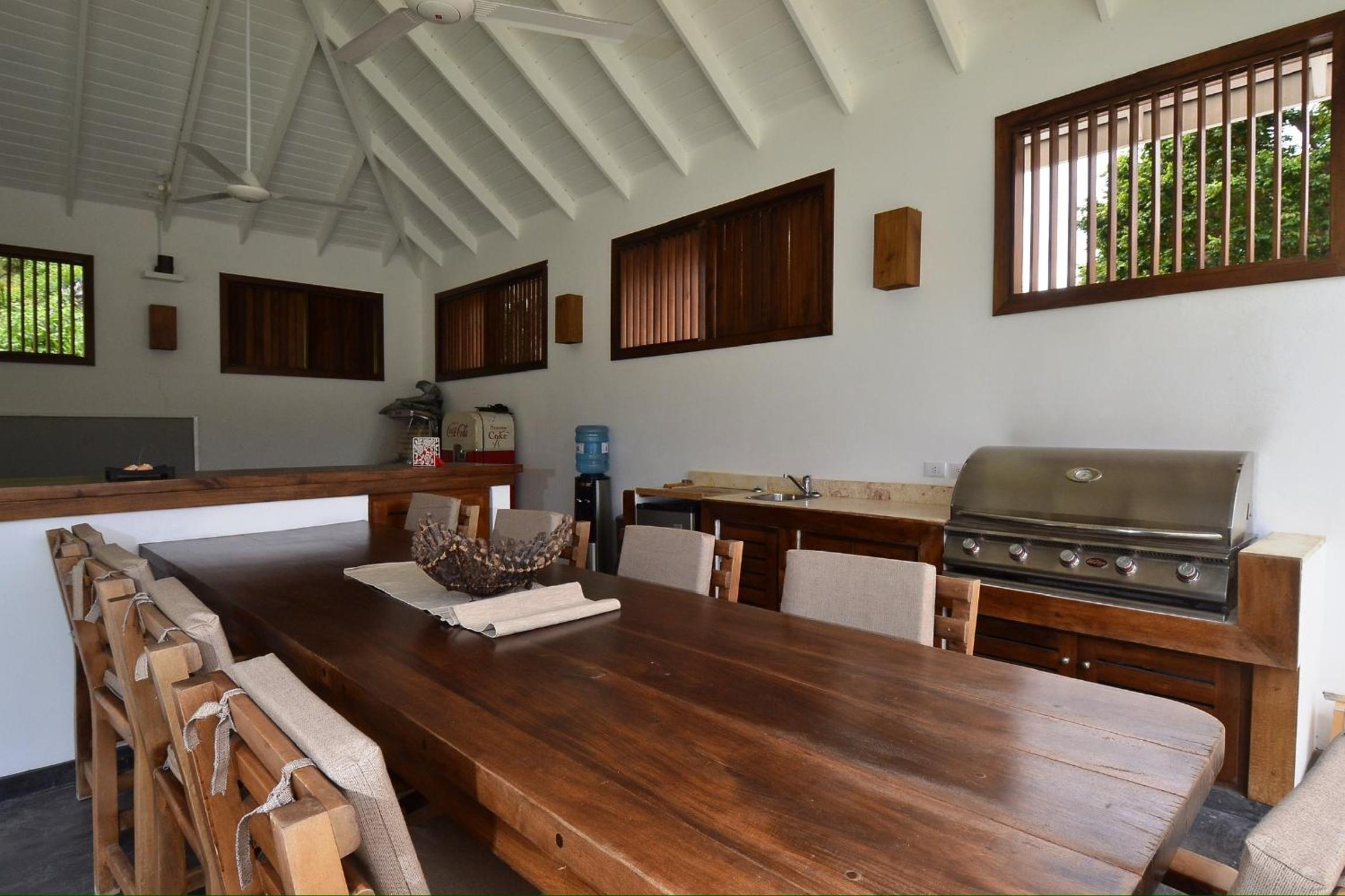 Seaside villa with housekeeping staff - Las Terrenas