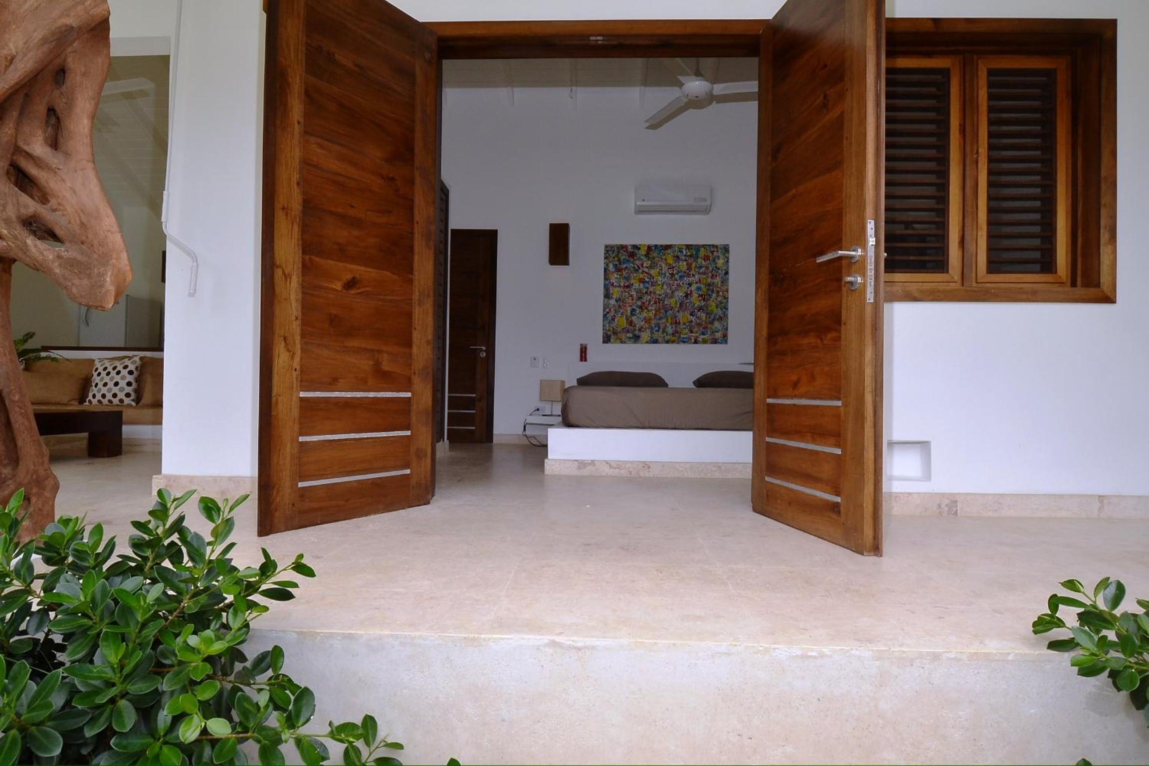 Seaside villa with housekeeping staff - Las Terrenas