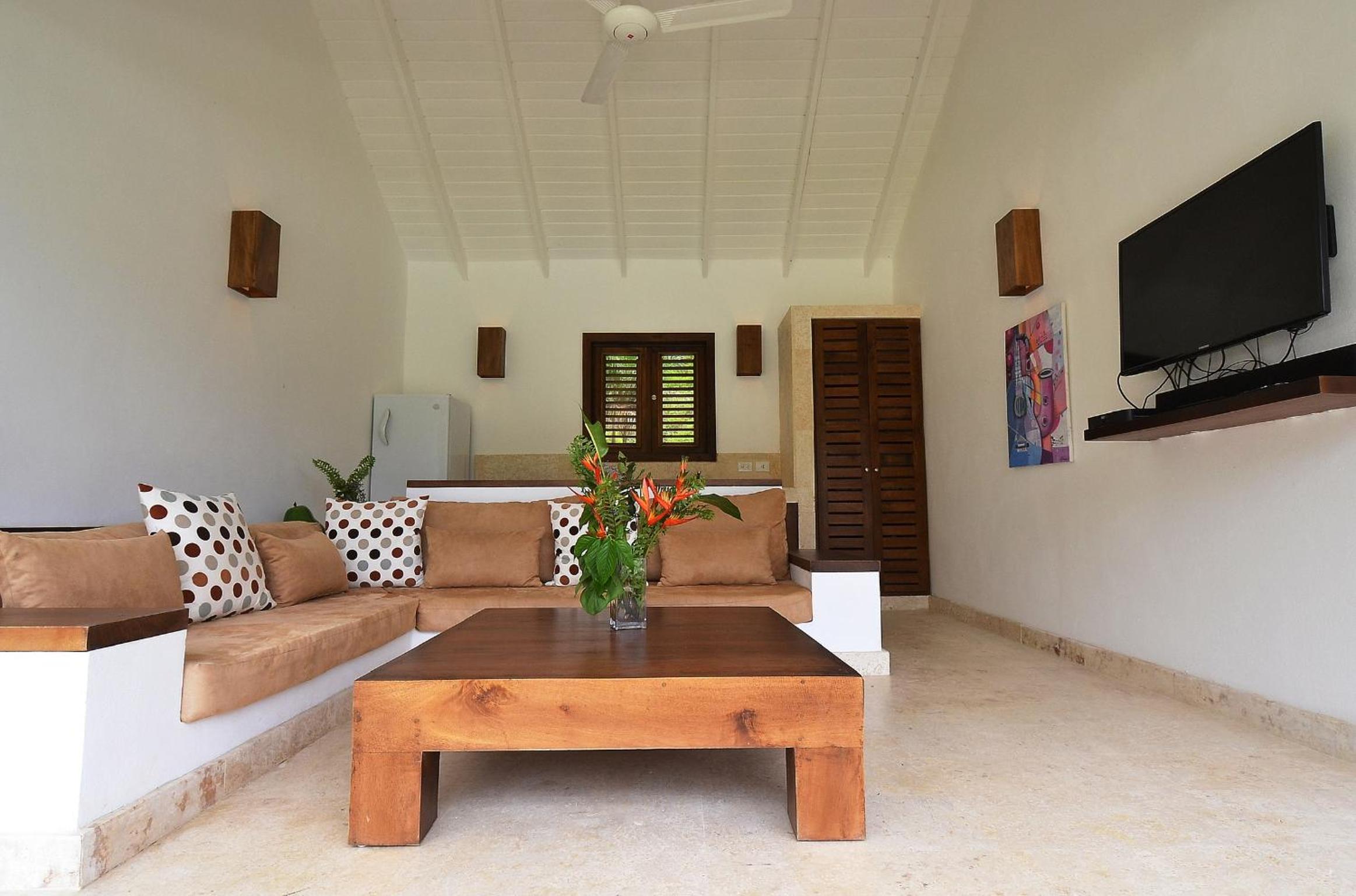 Seaside villa with housekeeping staff - Las Terrenas
