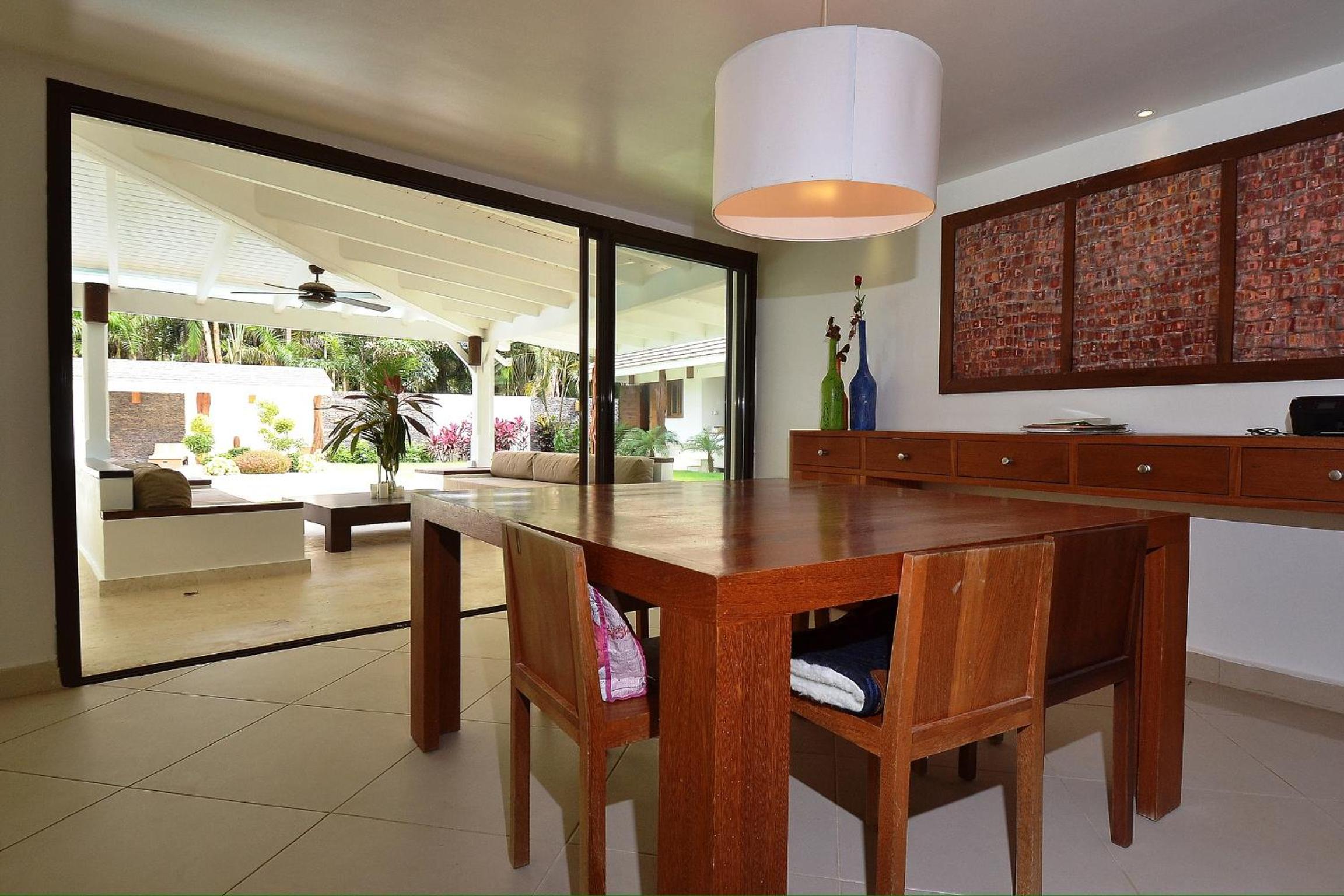 Seaside villa with housekeeping staff - Las Terrenas