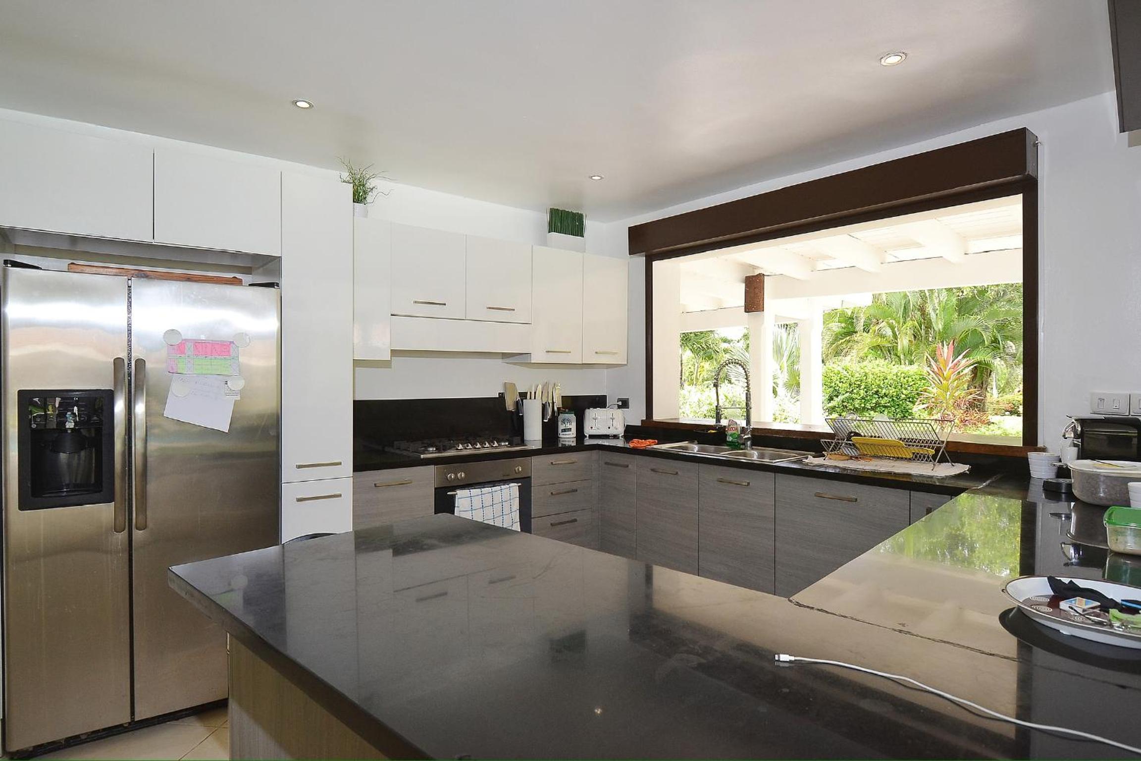Seaside villa with housekeeping staff - Las Terrenas