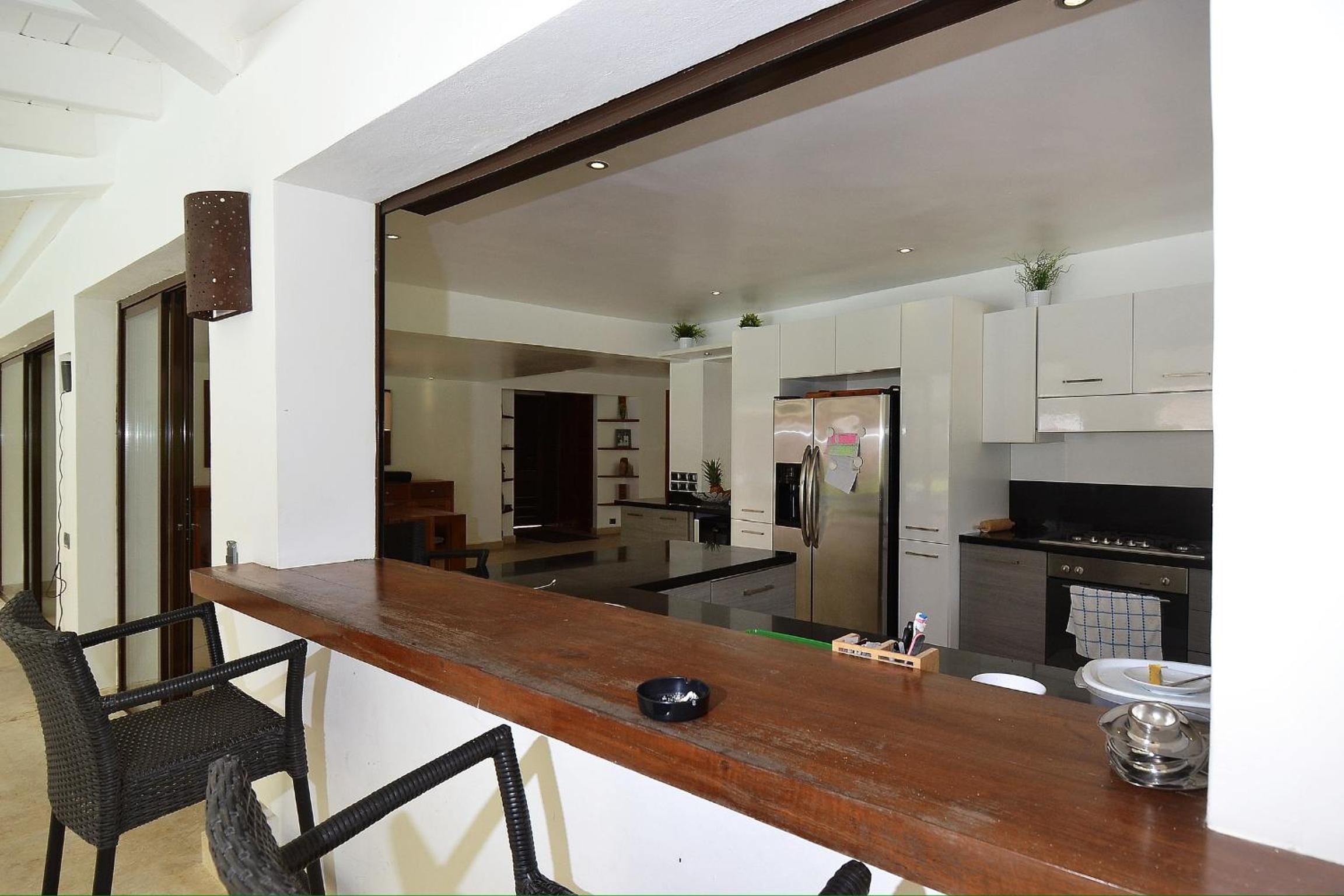 Seaside villa with housekeeping staff - Las Terrenas