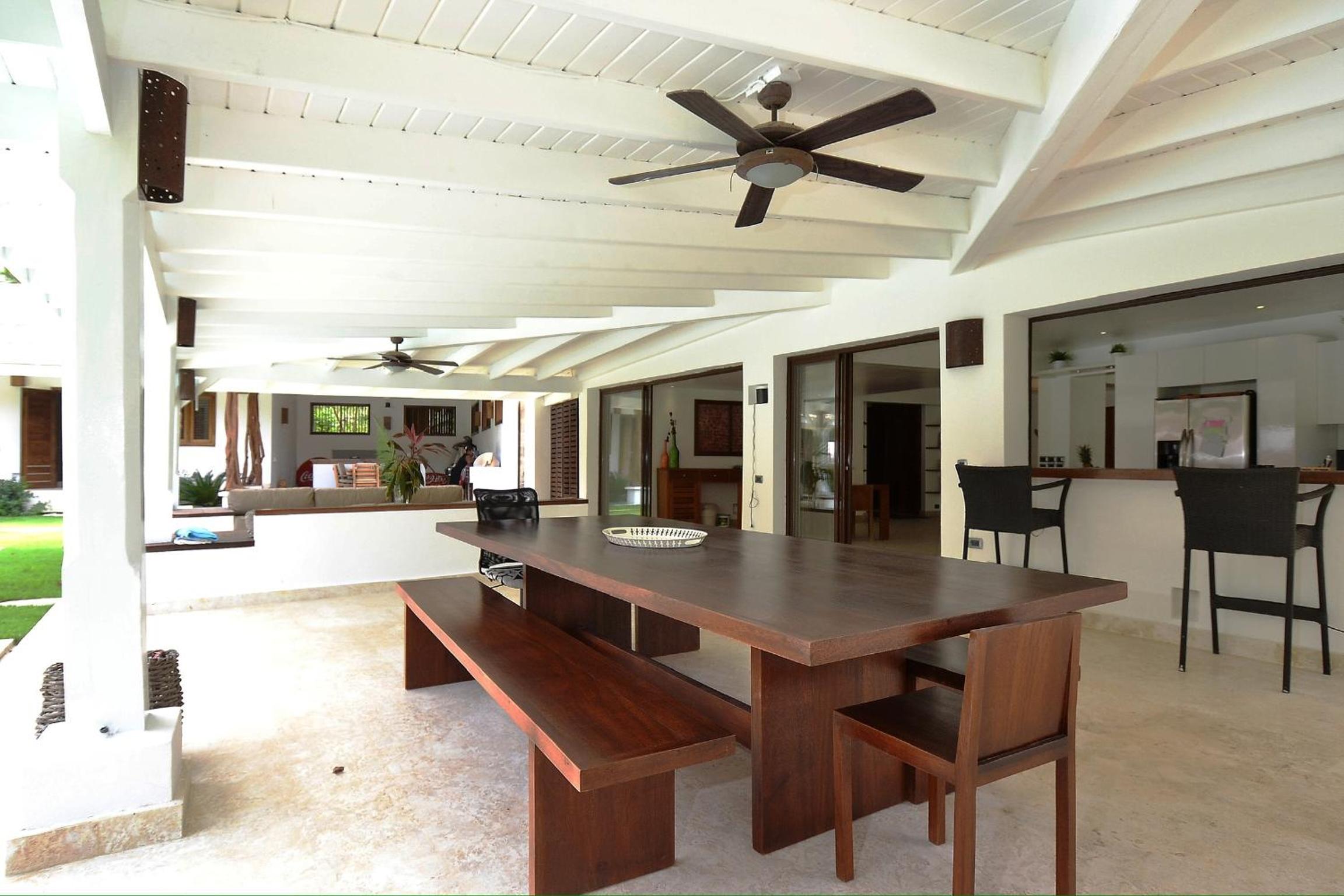 Seaside villa with housekeeping staff - Las Terrenas