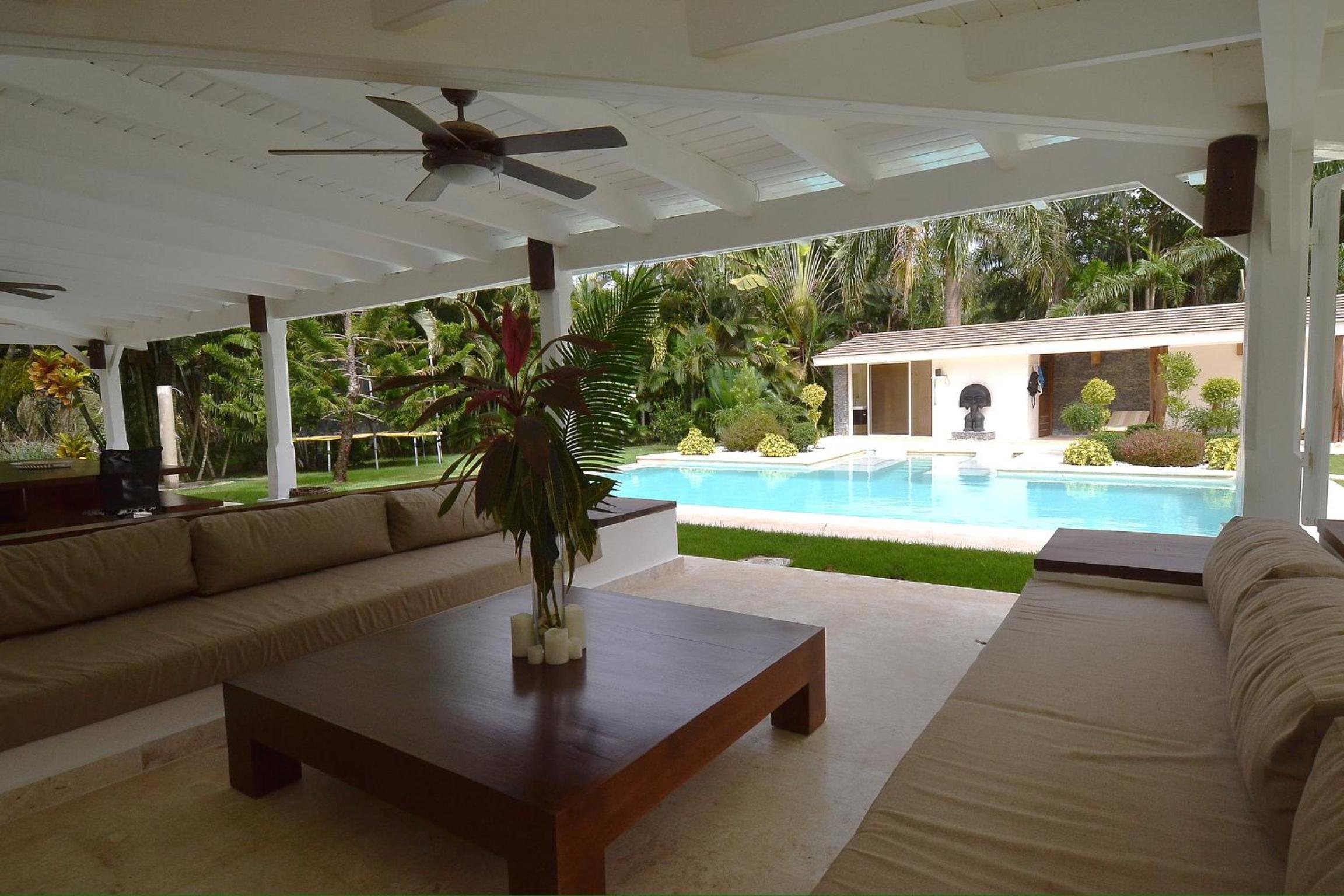 Seaside villa with housekeeping staff - Las Terrenas