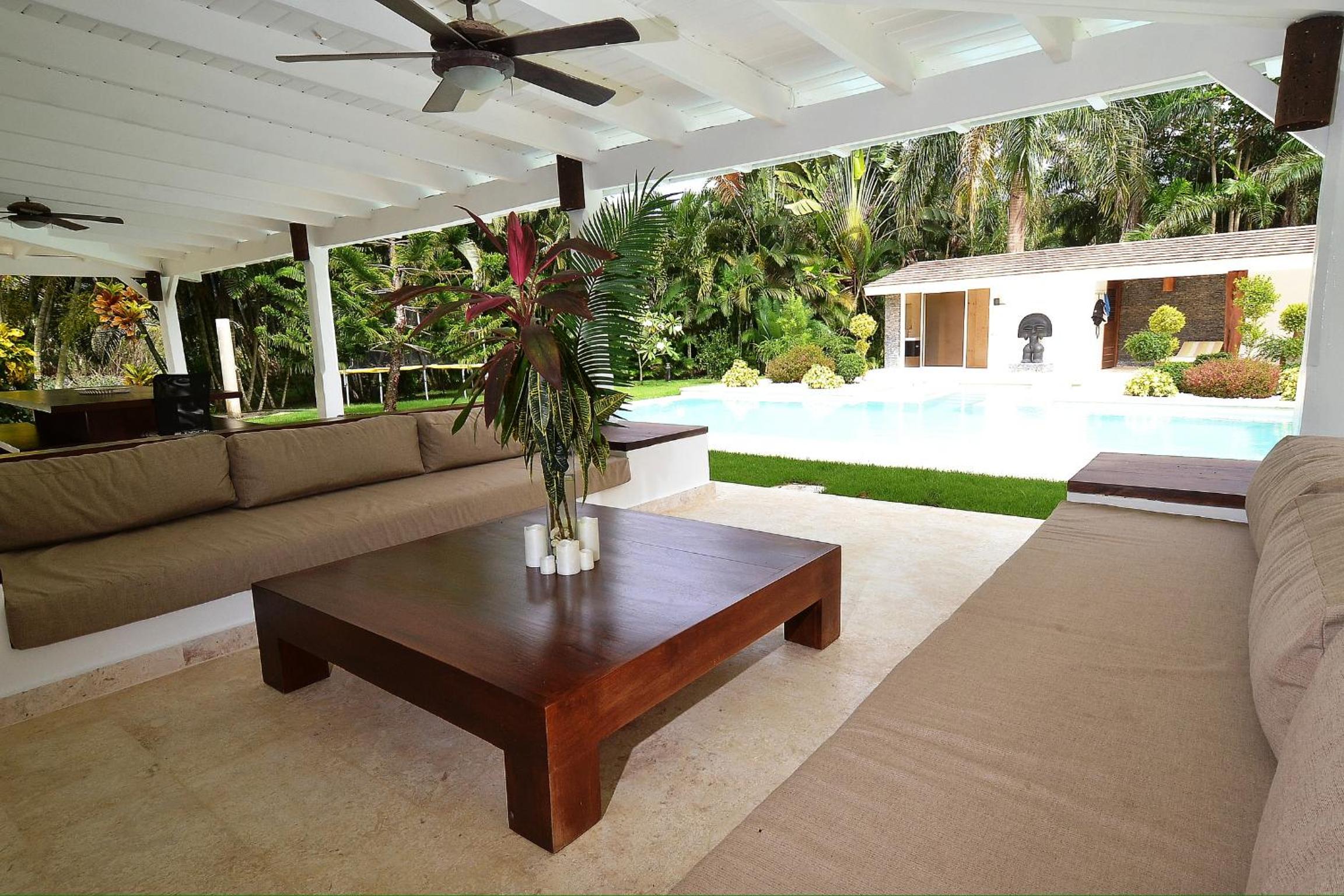 Seaside villa with housekeeping staff - Las Terrenas
