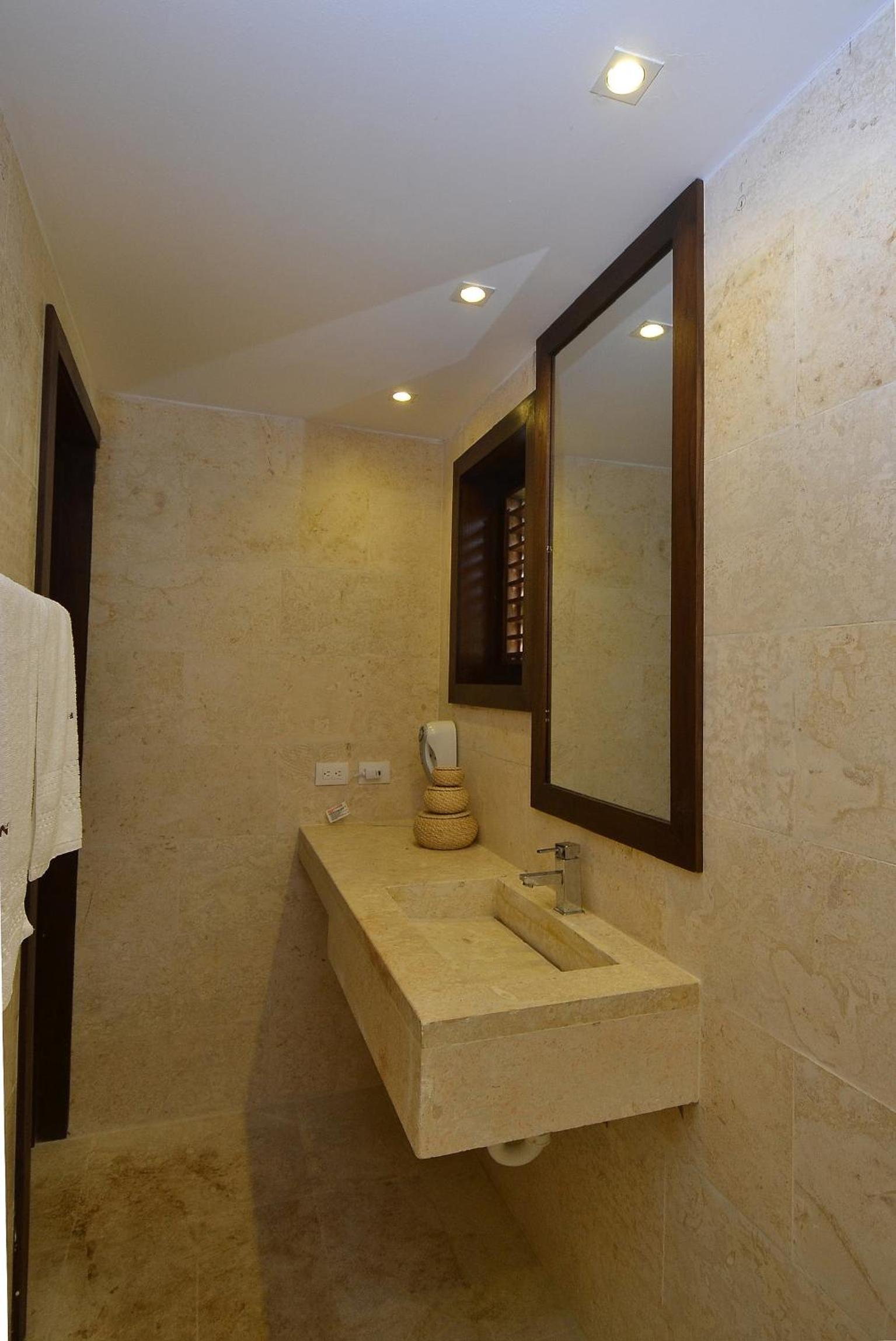Seaside villa with housekeeping staff - Las Terrenas