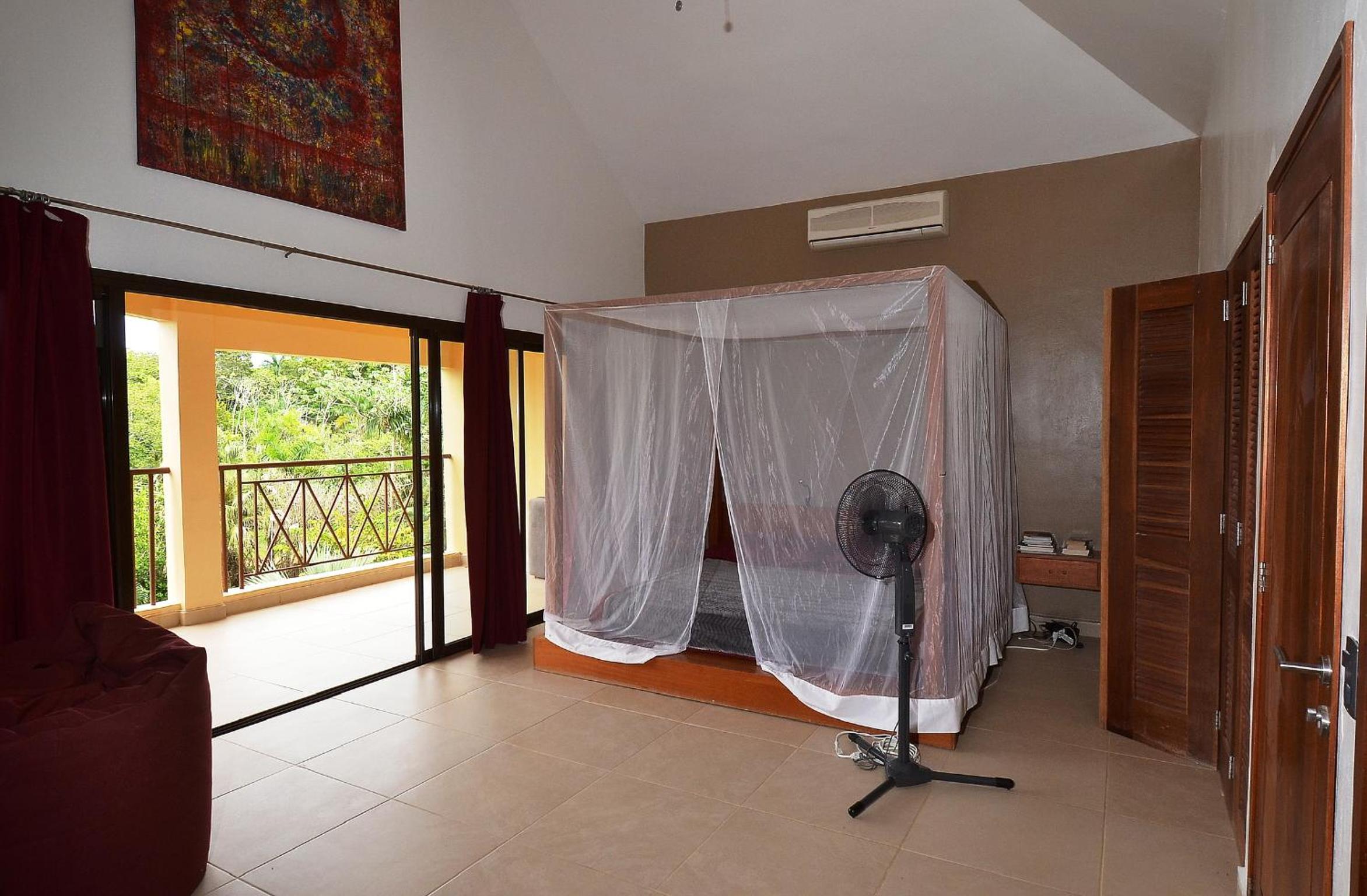 Seaside villa with housekeeping staff - Las Terrenas