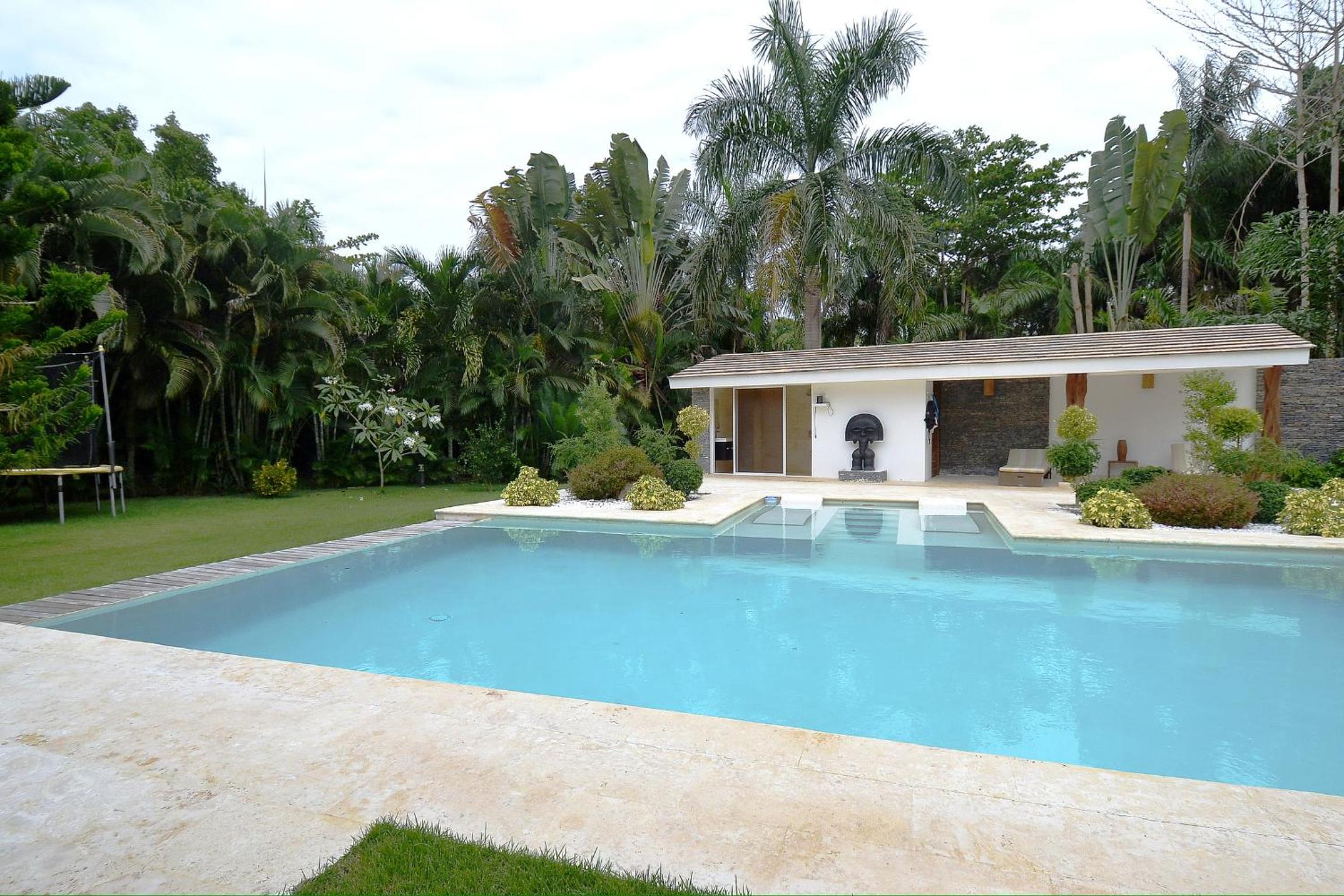 Seaside villa with housekeeping staff - Las Terrenas