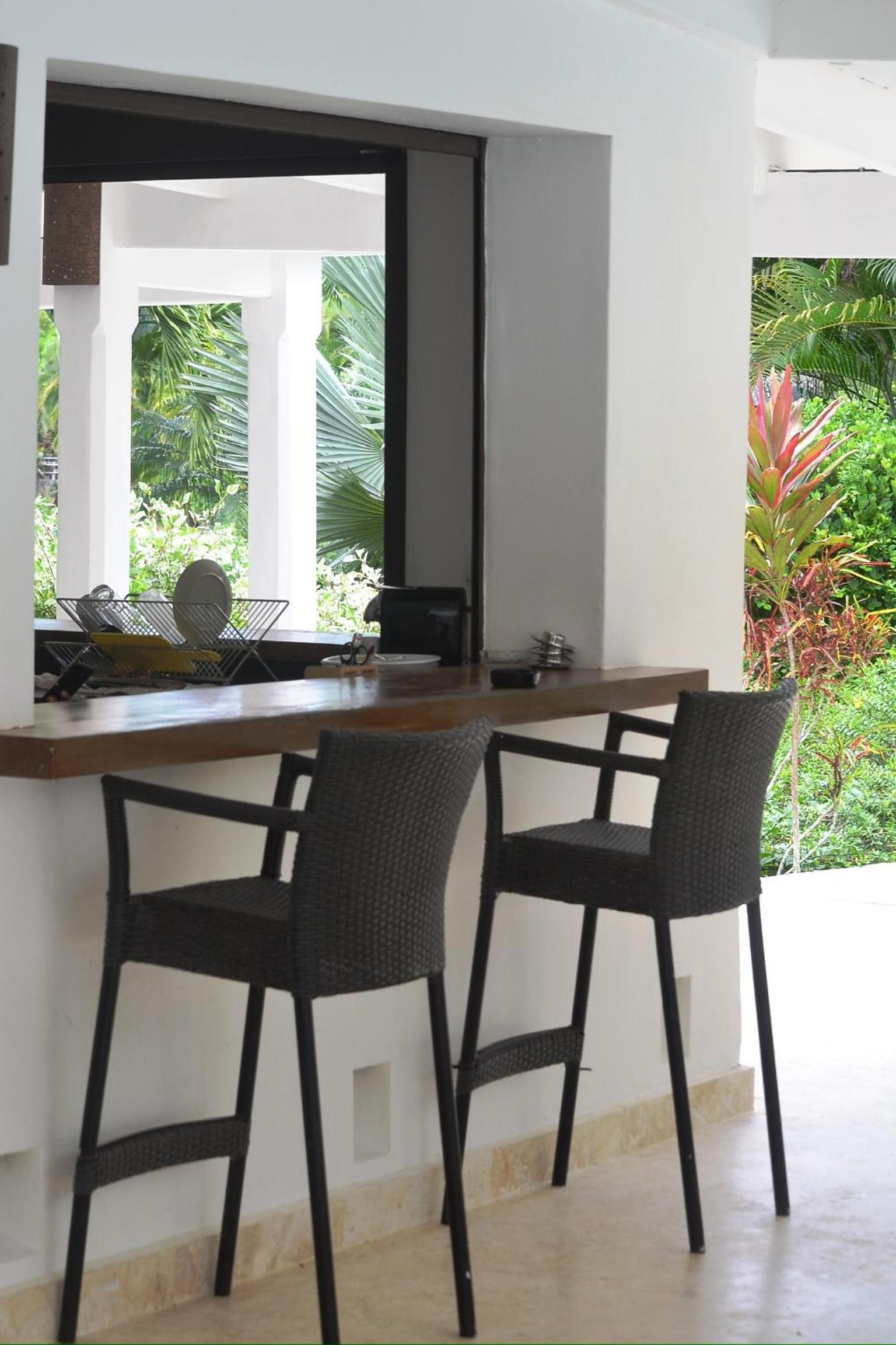 Seaside villa with housekeeping staff - Las Terrenas