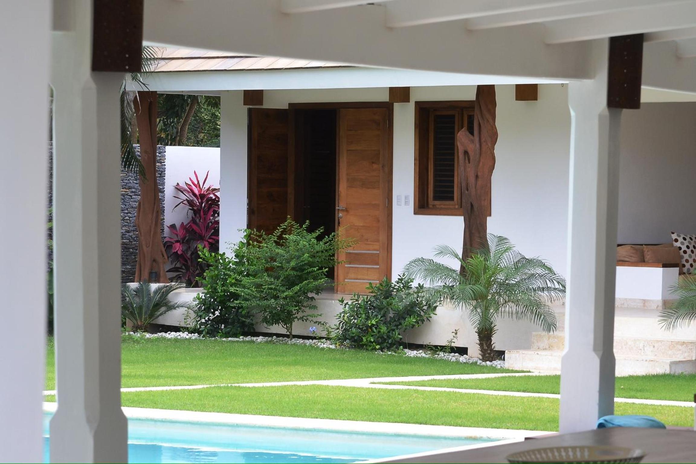 Seaside villa with housekeeping staff - Las Terrenas