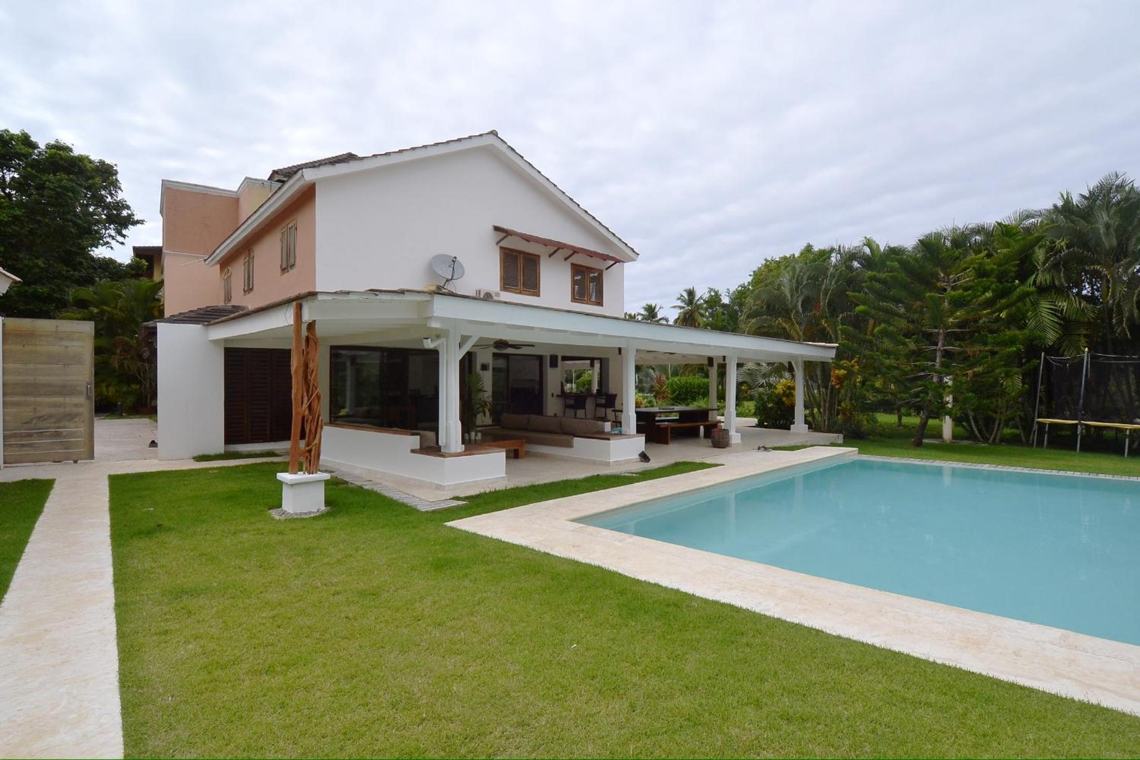 Seaside villa with housekeeping staff - Las Terrenas