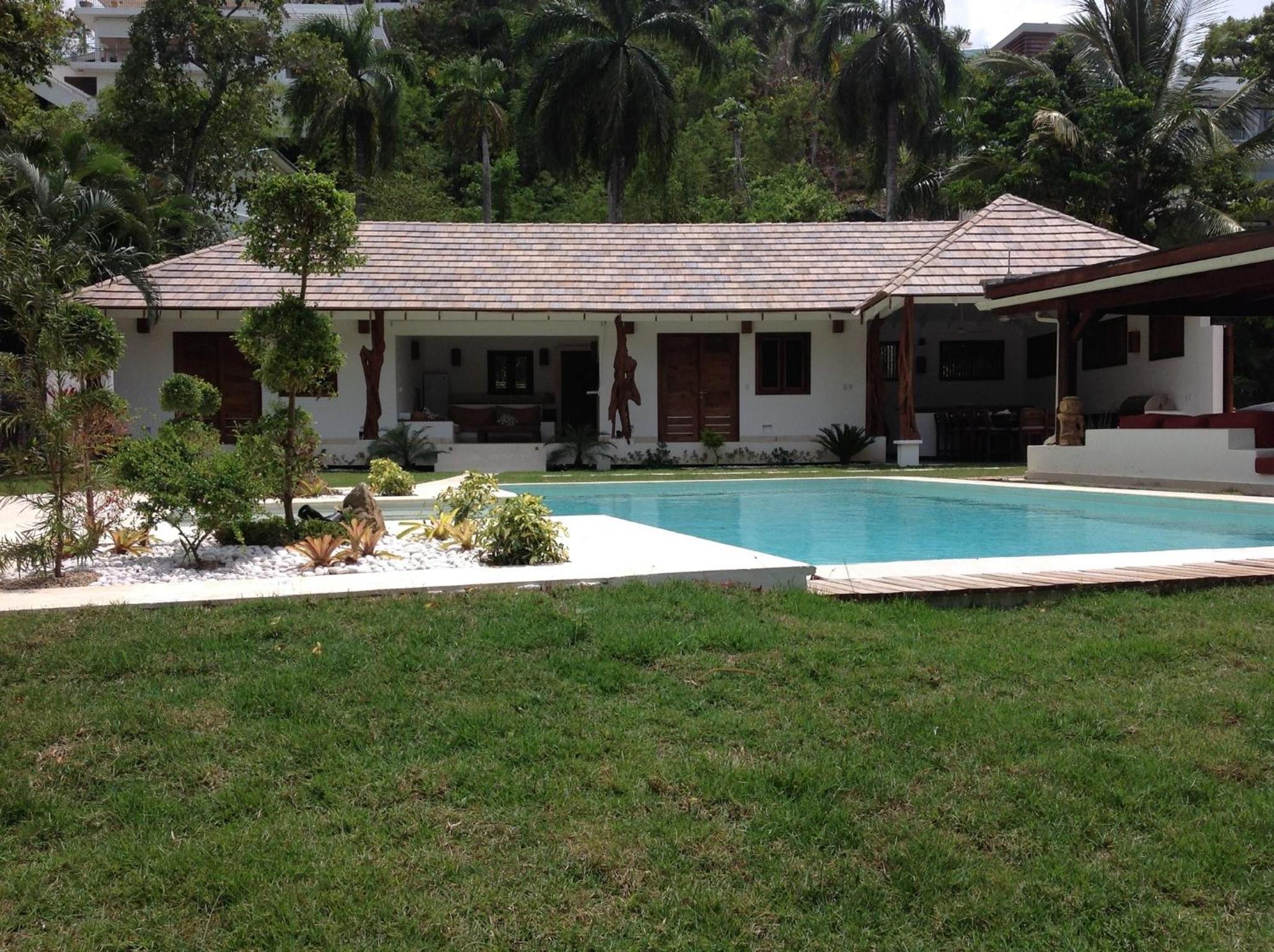 Seaside villa with housekeeping staff - Las Terrenas