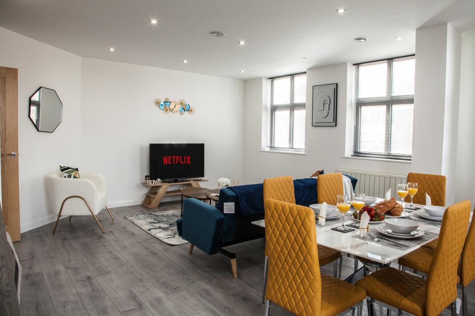 Cityscape 2-BR - Leicester's Premier Urban Retreat view 3