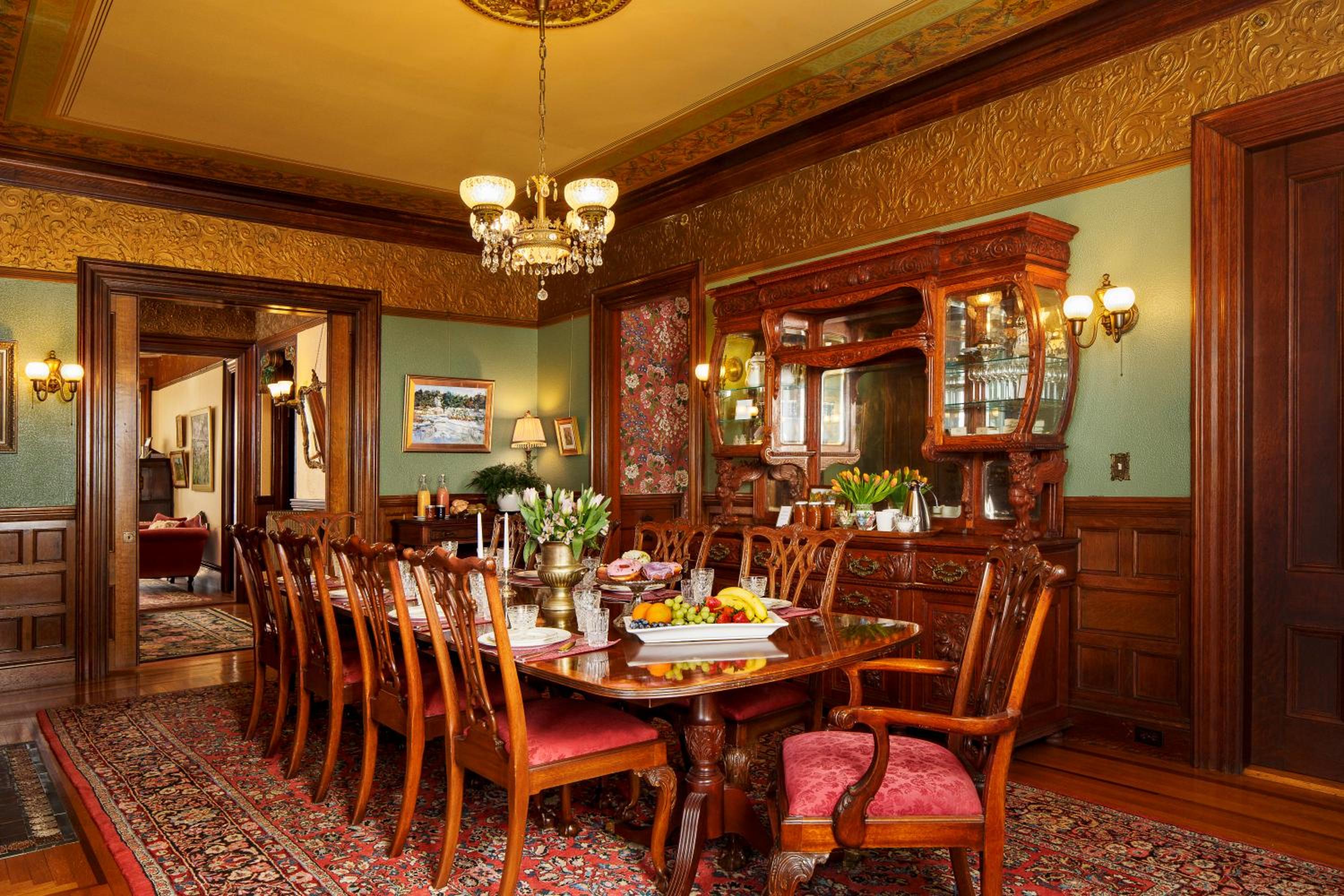 The Lady Mary Inn