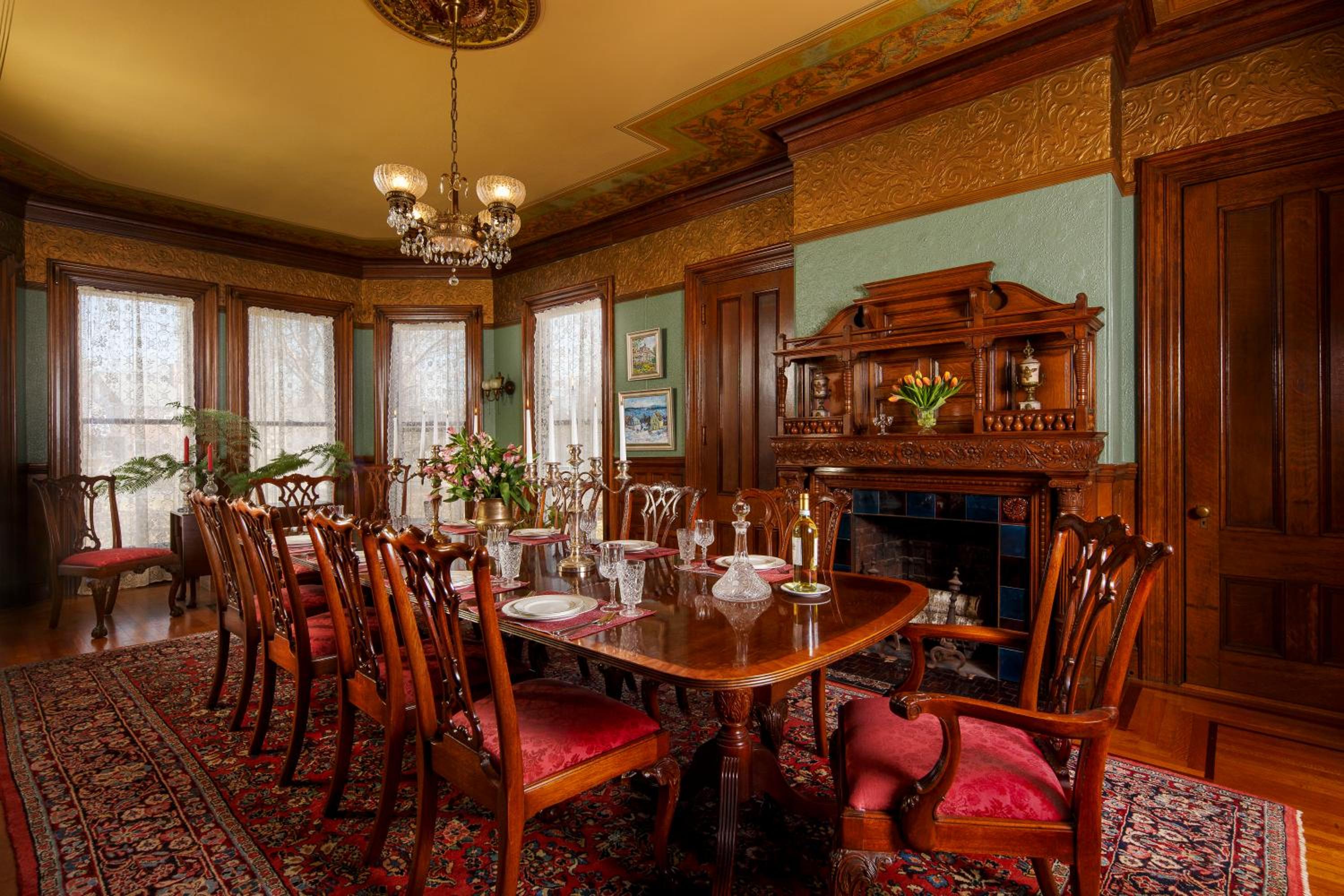 The Lady Mary Inn