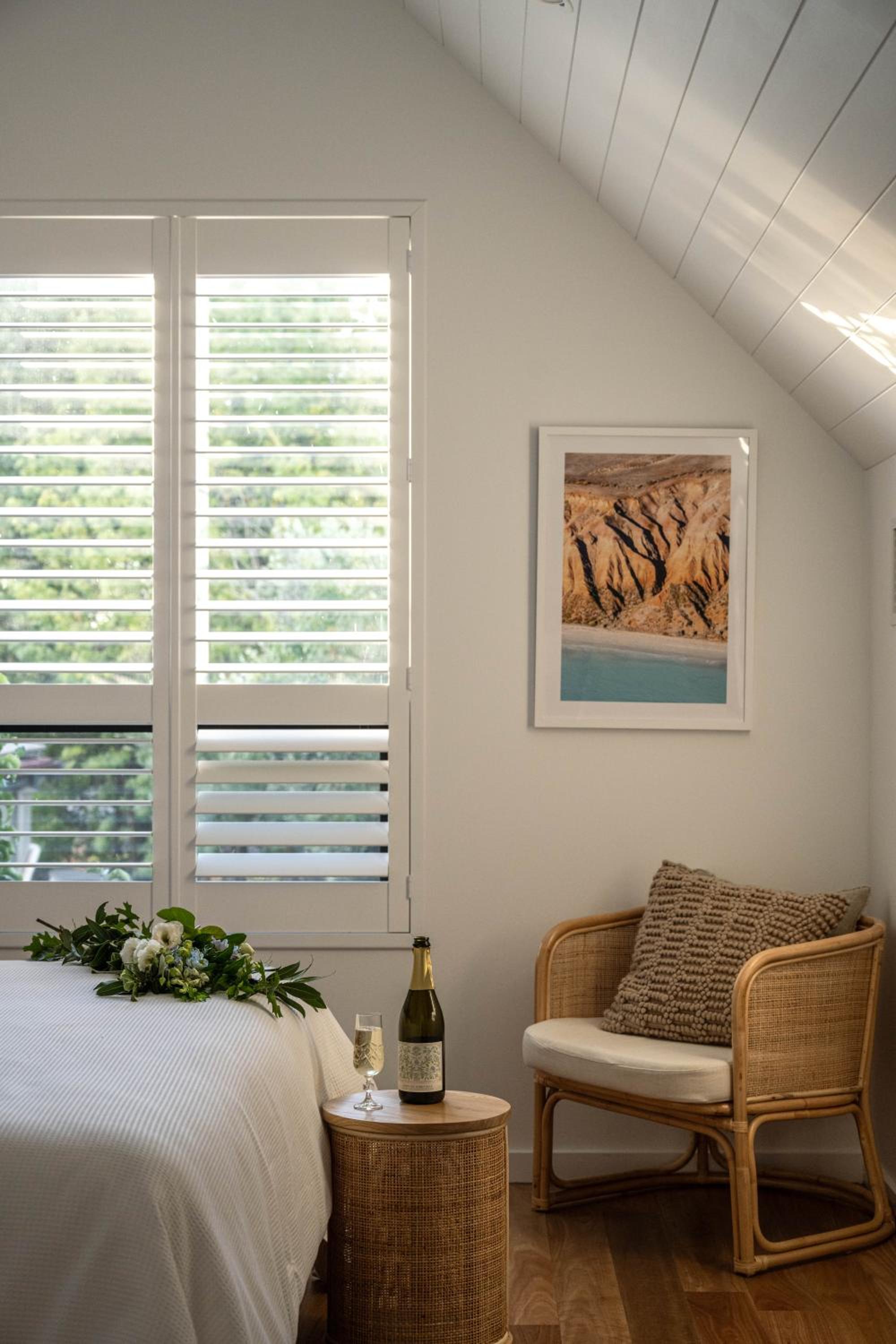 Vale 194 - Luxury Accommodation in McLaren Vale - 5 holiday homes with king size beds