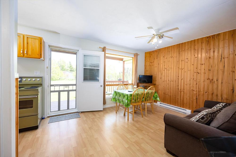 Fiddler's Green Country Cottages