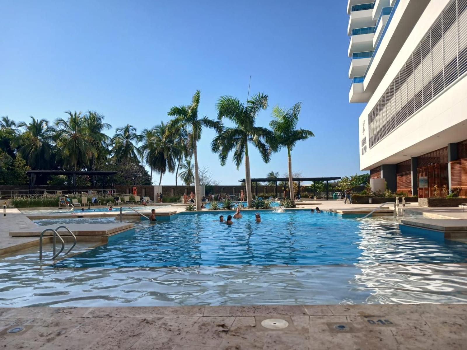 Reserva del Mar Primera Línea - Playa Salguero - Piscinas, Jacuzzi y Vista al Mar