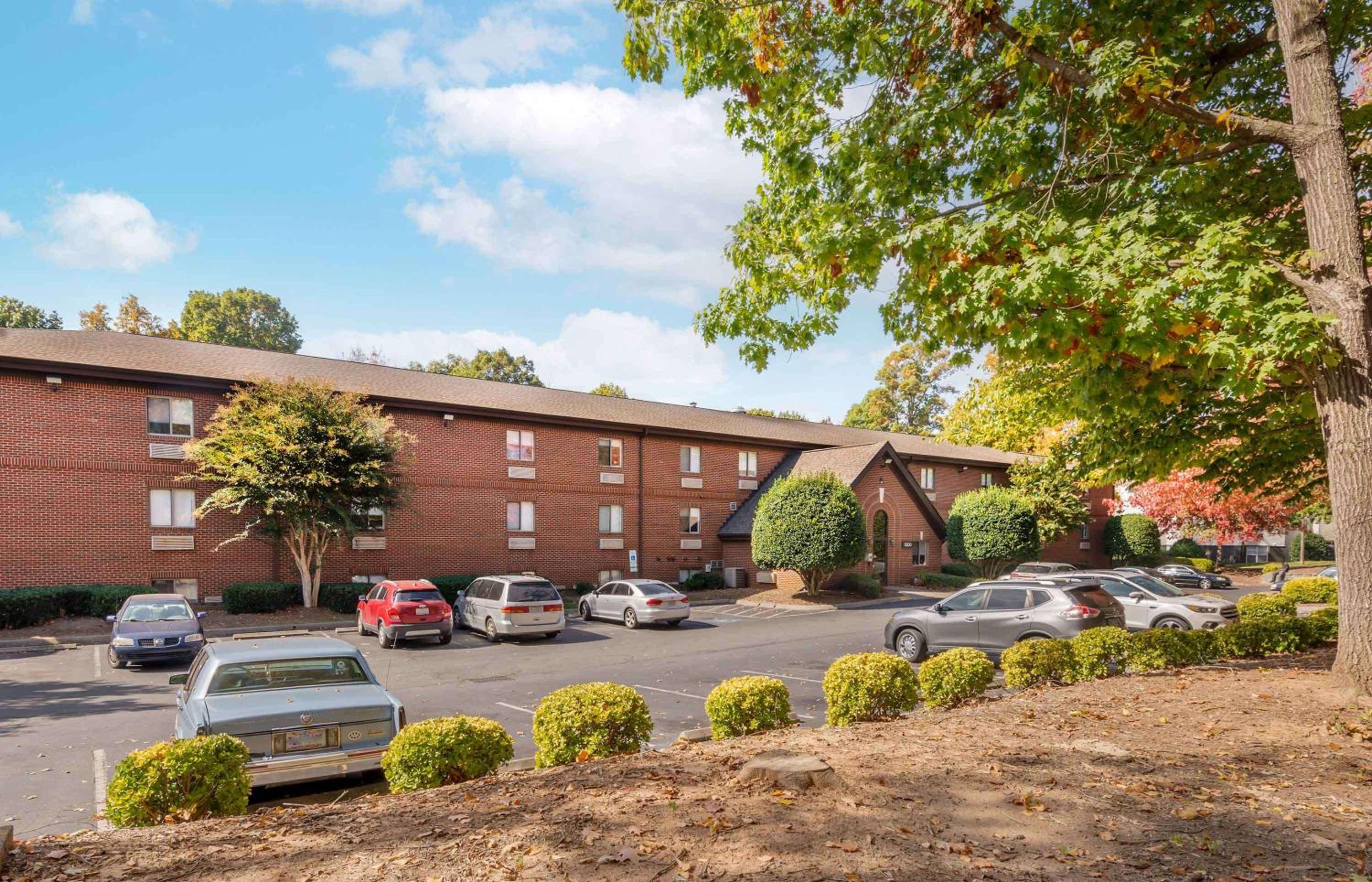 Extended Stay America Select Suites - Charlotte - Tyvola Rd - Executive Park