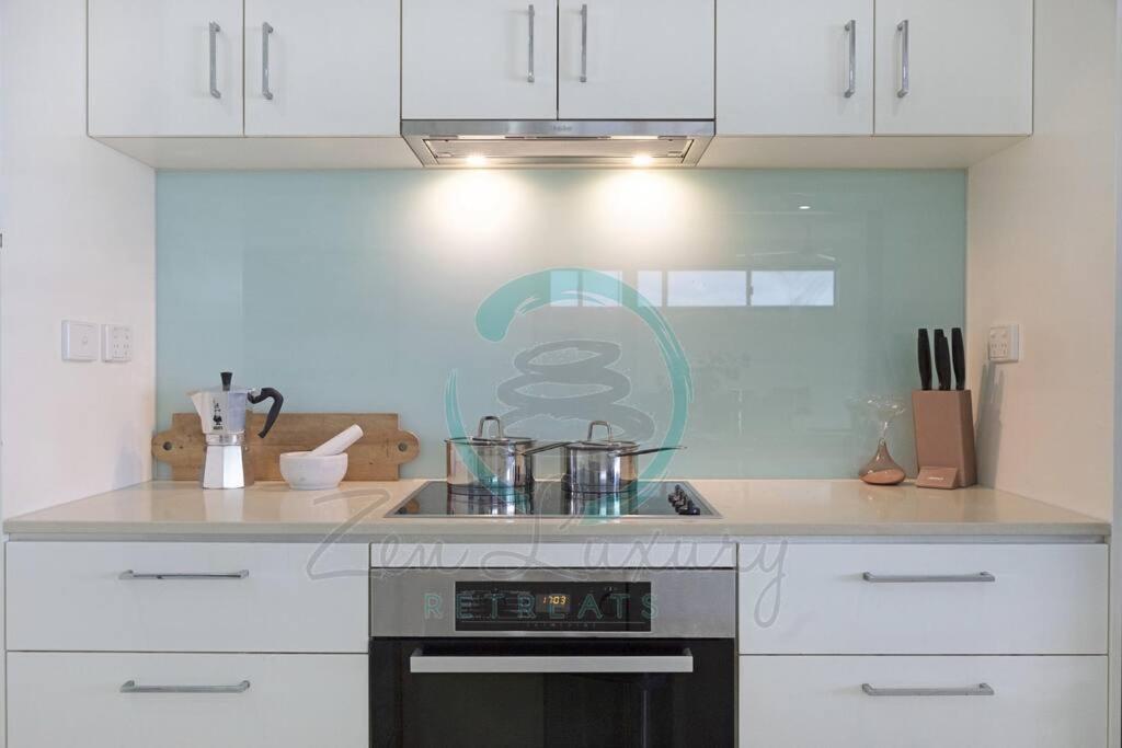 ZEN TOWERS: Cozy Executive 3-BR Family Apt in Darwin City