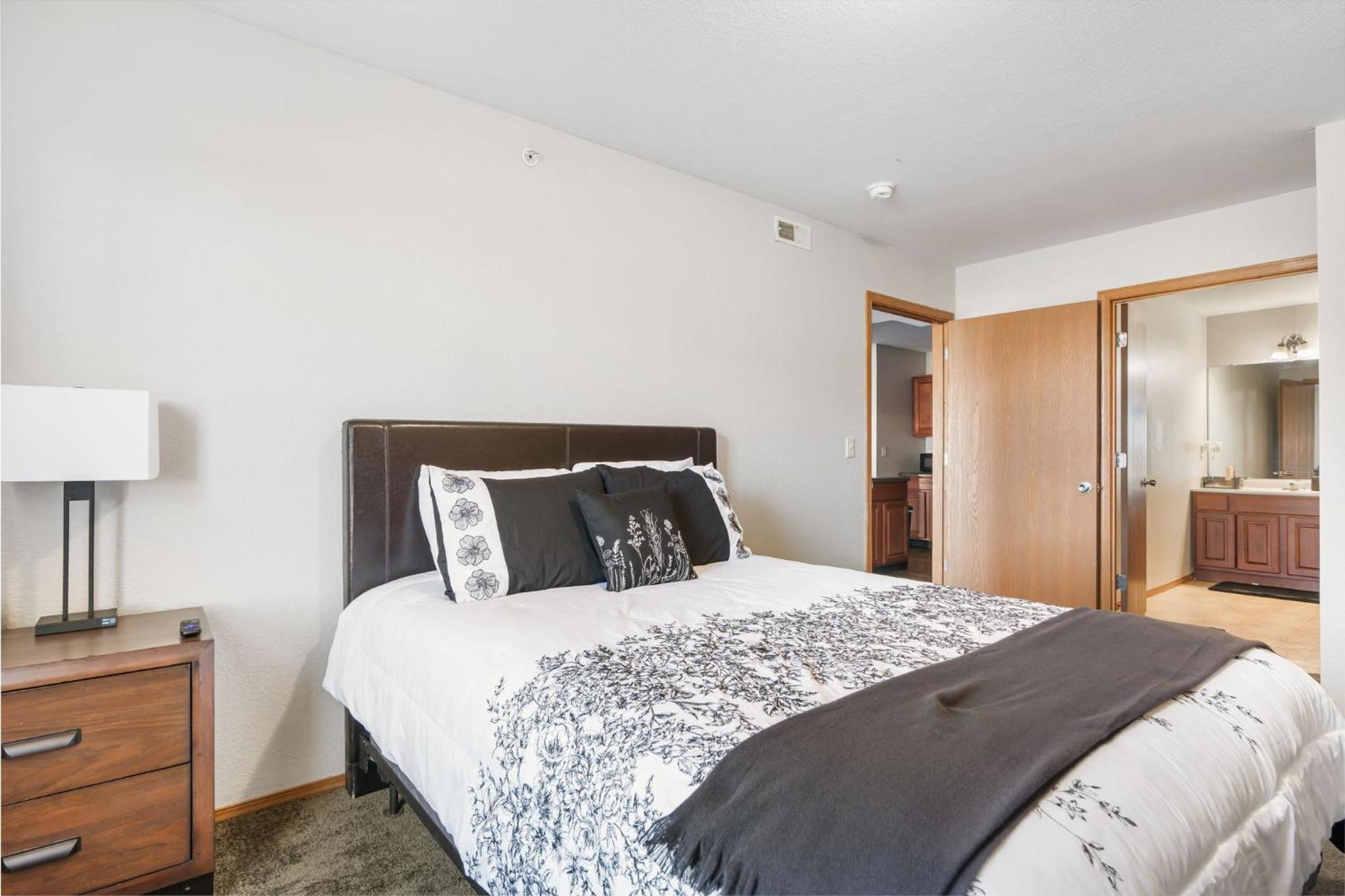 Mesmerizing Apartment In Normal, IL Bloomington, IL