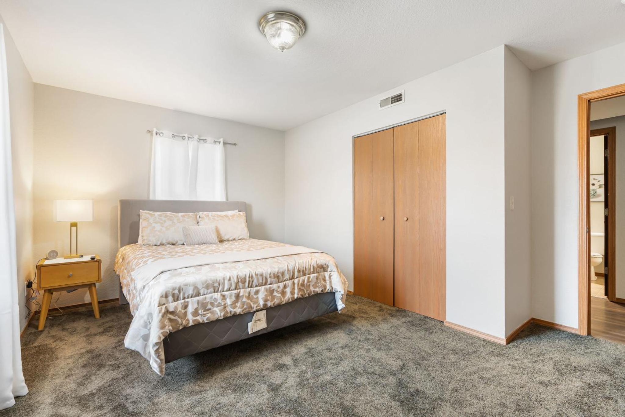 Mesmerizing Apartment In Normal, IL Bloomington, IL
