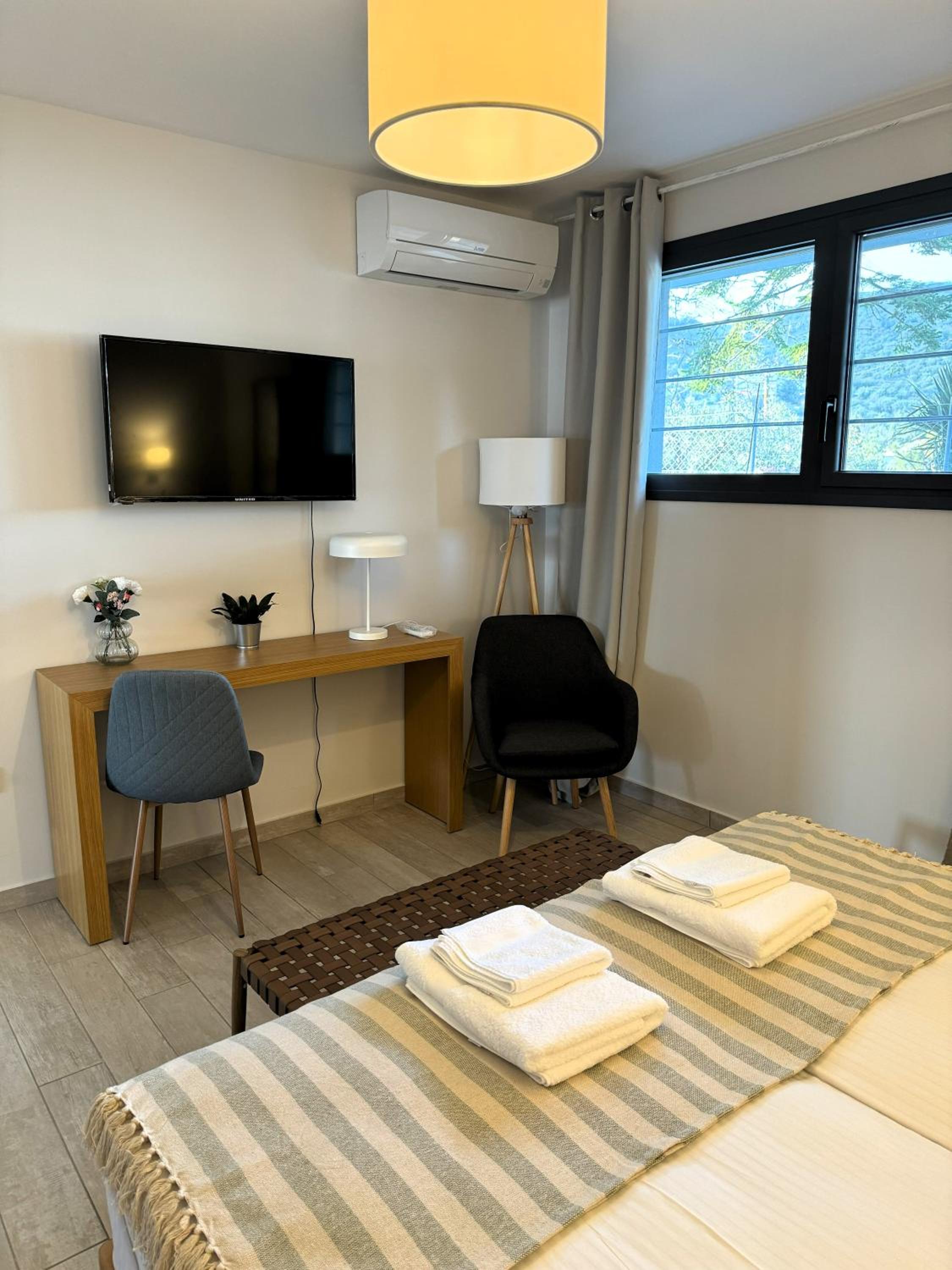 Acra Melia