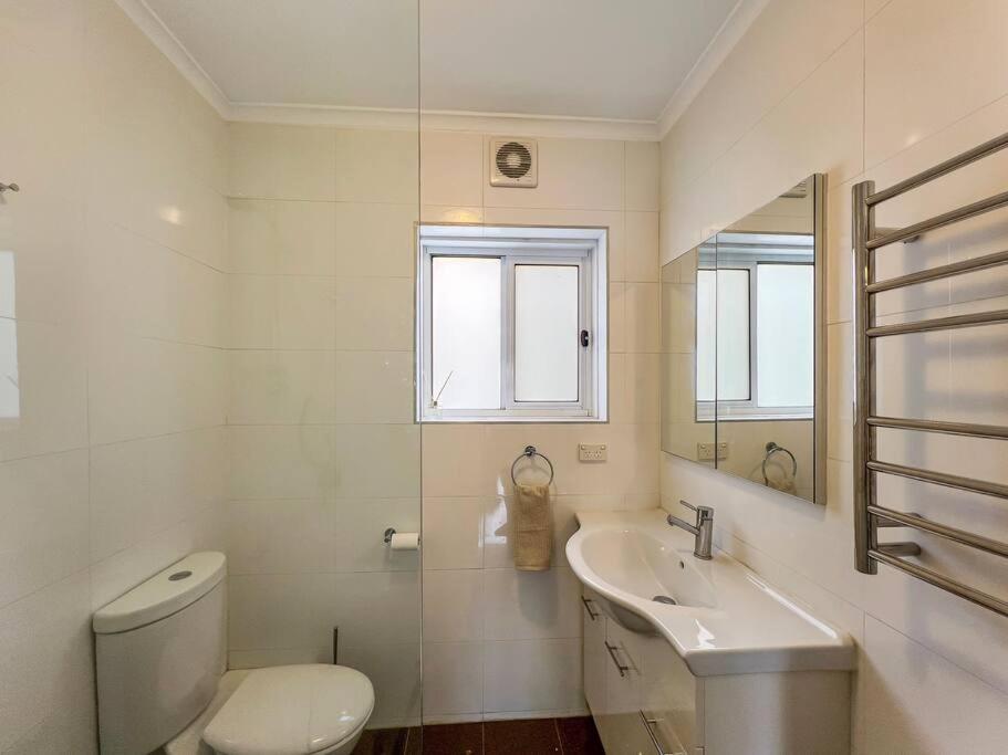 Ground floor one bedroom apartment in Elsternwick
