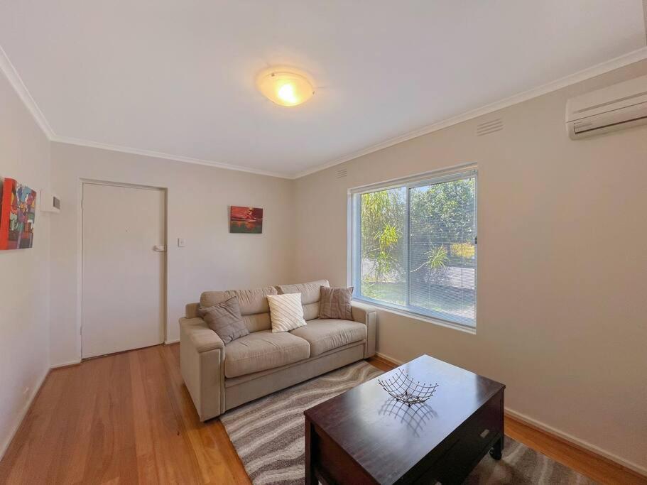Ground floor one bedroom apartment in Elsternwick