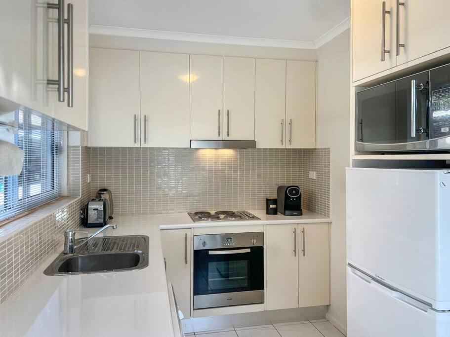 Ground floor one bedroom apartment in Elsternwick