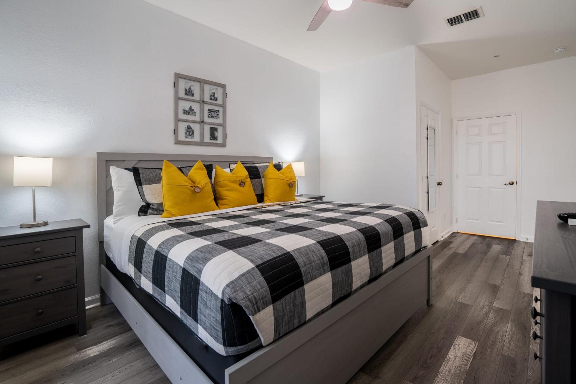 Windsor Palms Gem: Stylish and Fully Equipped