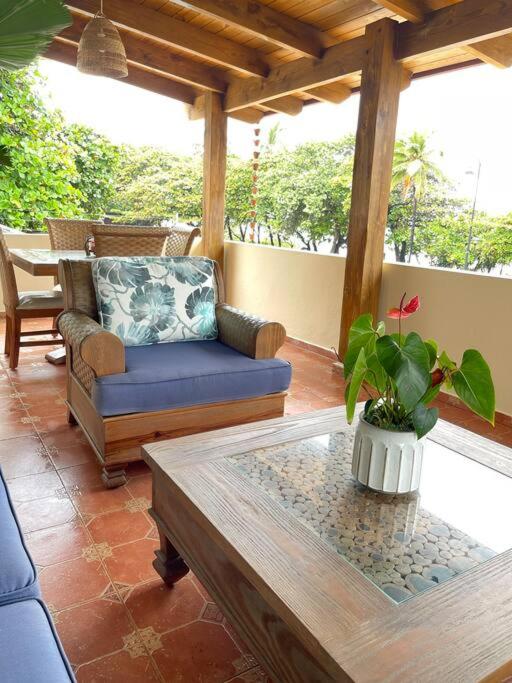 Hermosa casa frente al mar