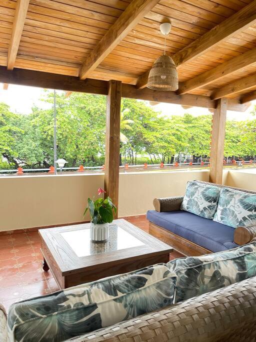 Hermosa casa frente al mar