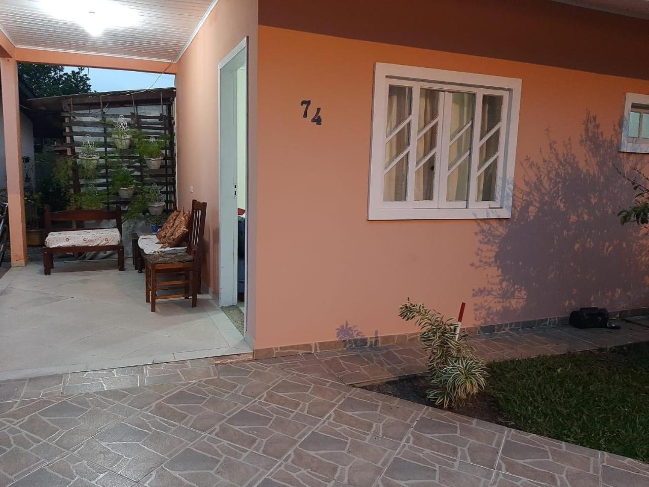 Confortável quarto em Matinhos