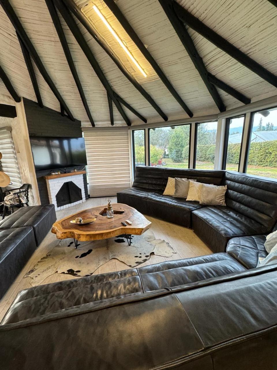 Luxury Finca el Ensueño, casa entera, con Sauna, Jacuzzi, BBQ y Caballos