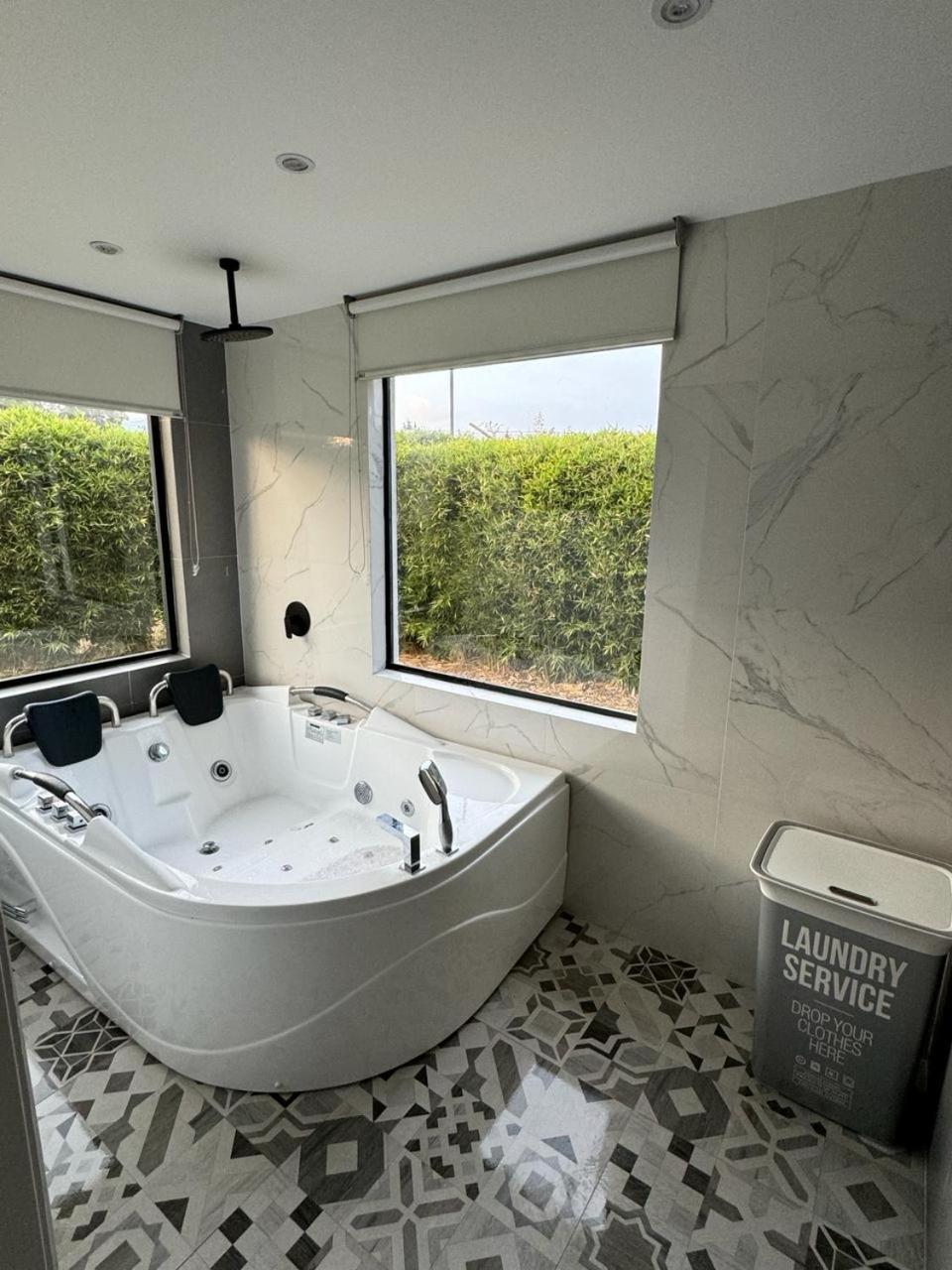 Luxury Finca el Ensueño, casa entera, con Sauna, Jacuzzi, BBQ y Caballos