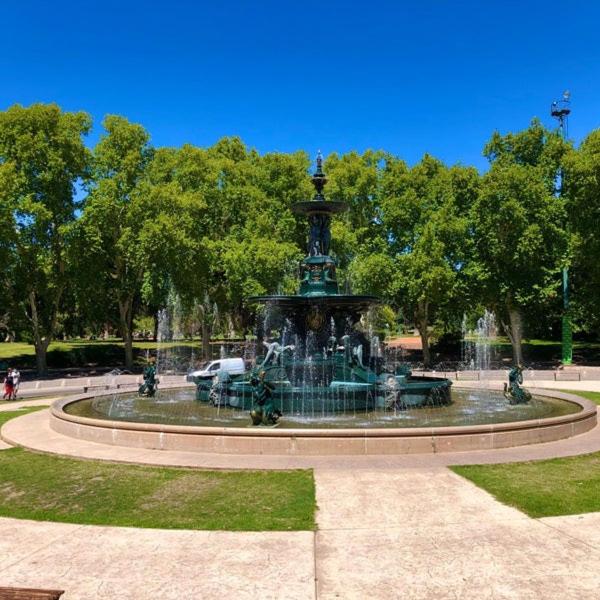 Mendoza es Montaña, Paz y Malbec