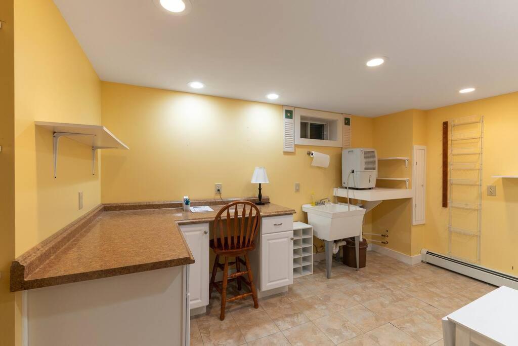 Family-friendly townhouse in a great location! view 5