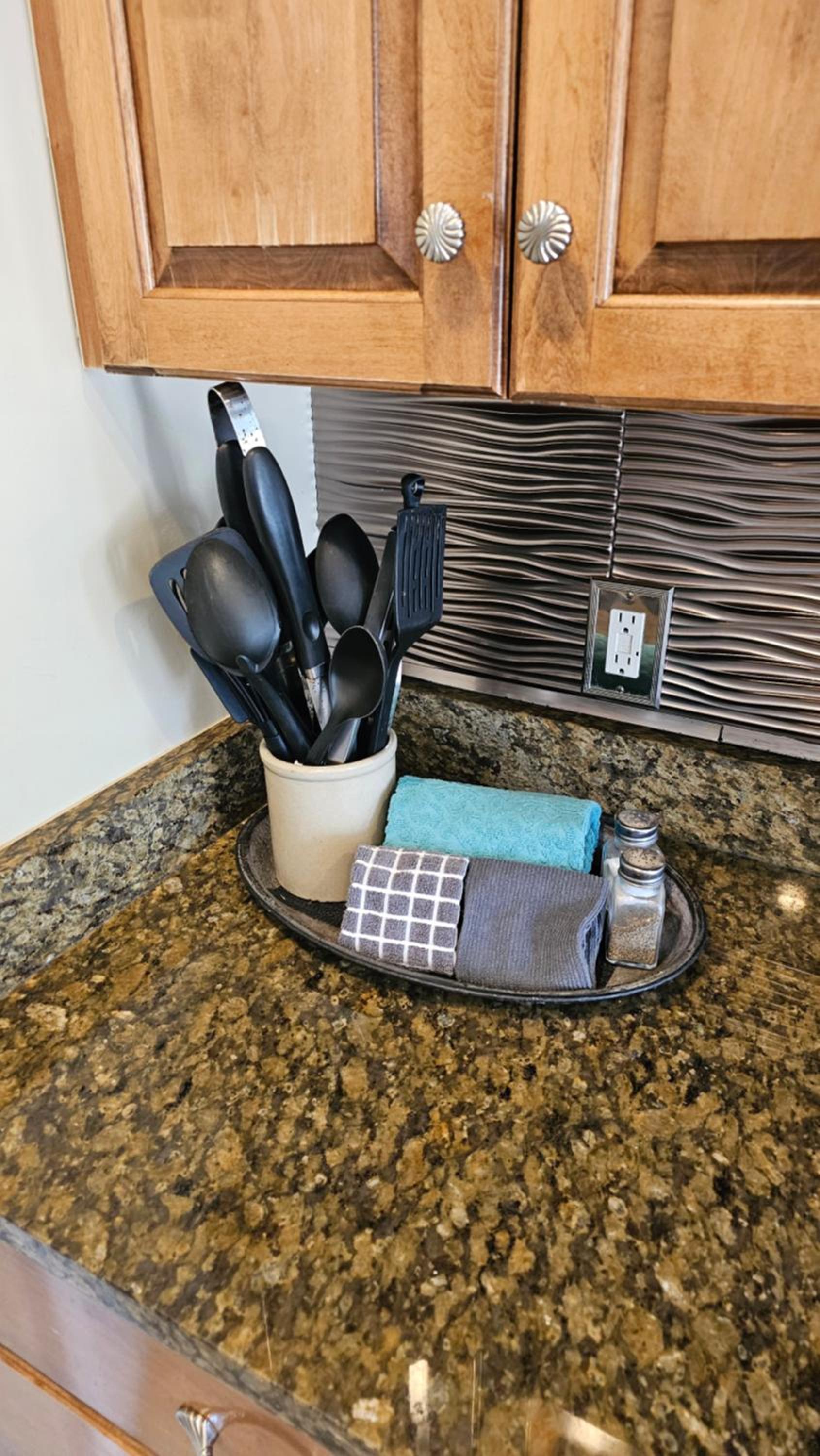 Summer Special, Lux 4BR House Sleeps 12, Pool, Elevator, King bed, photo 45