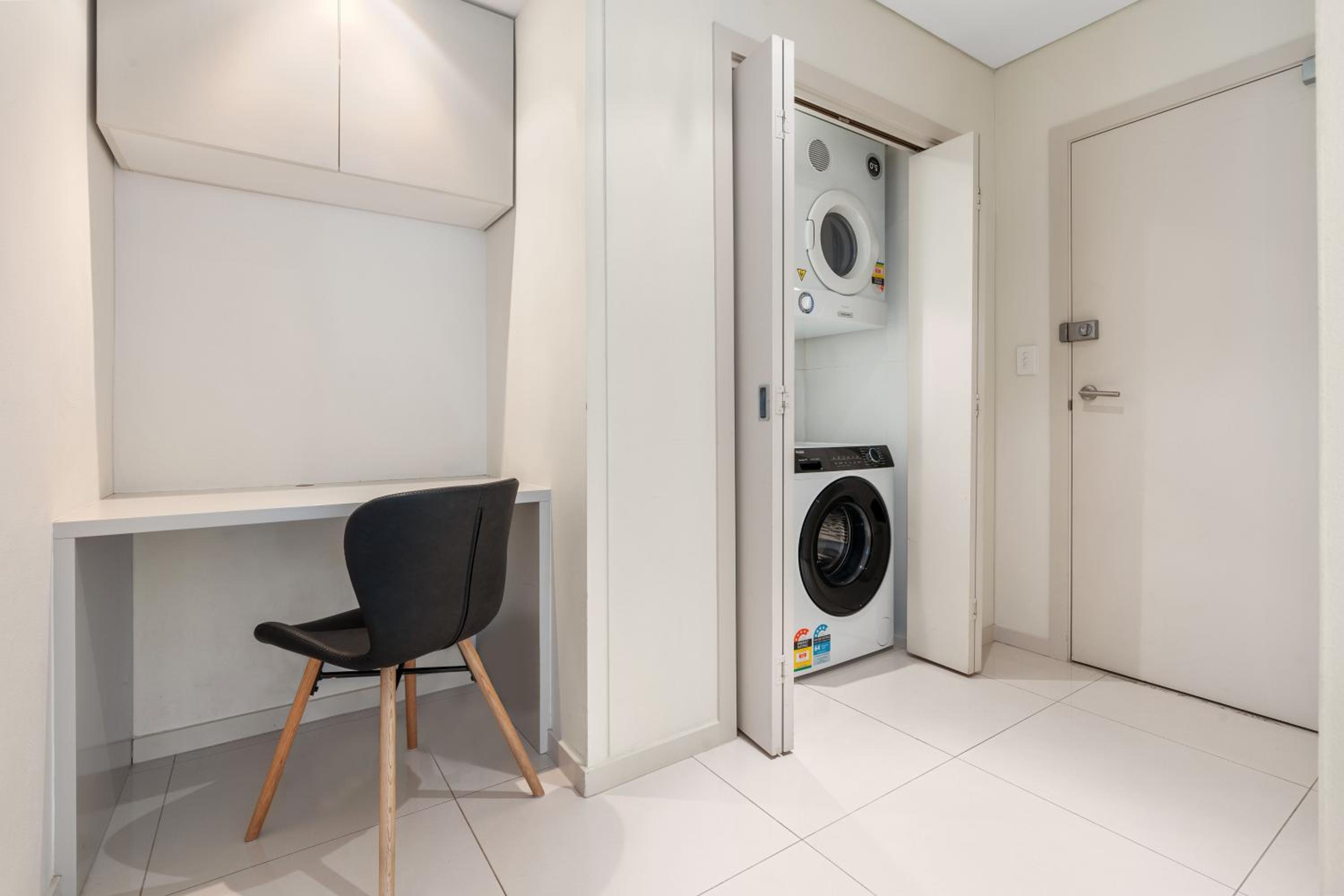 Open-Plan 2BR Unit with Parking in Prime Bondi Beach