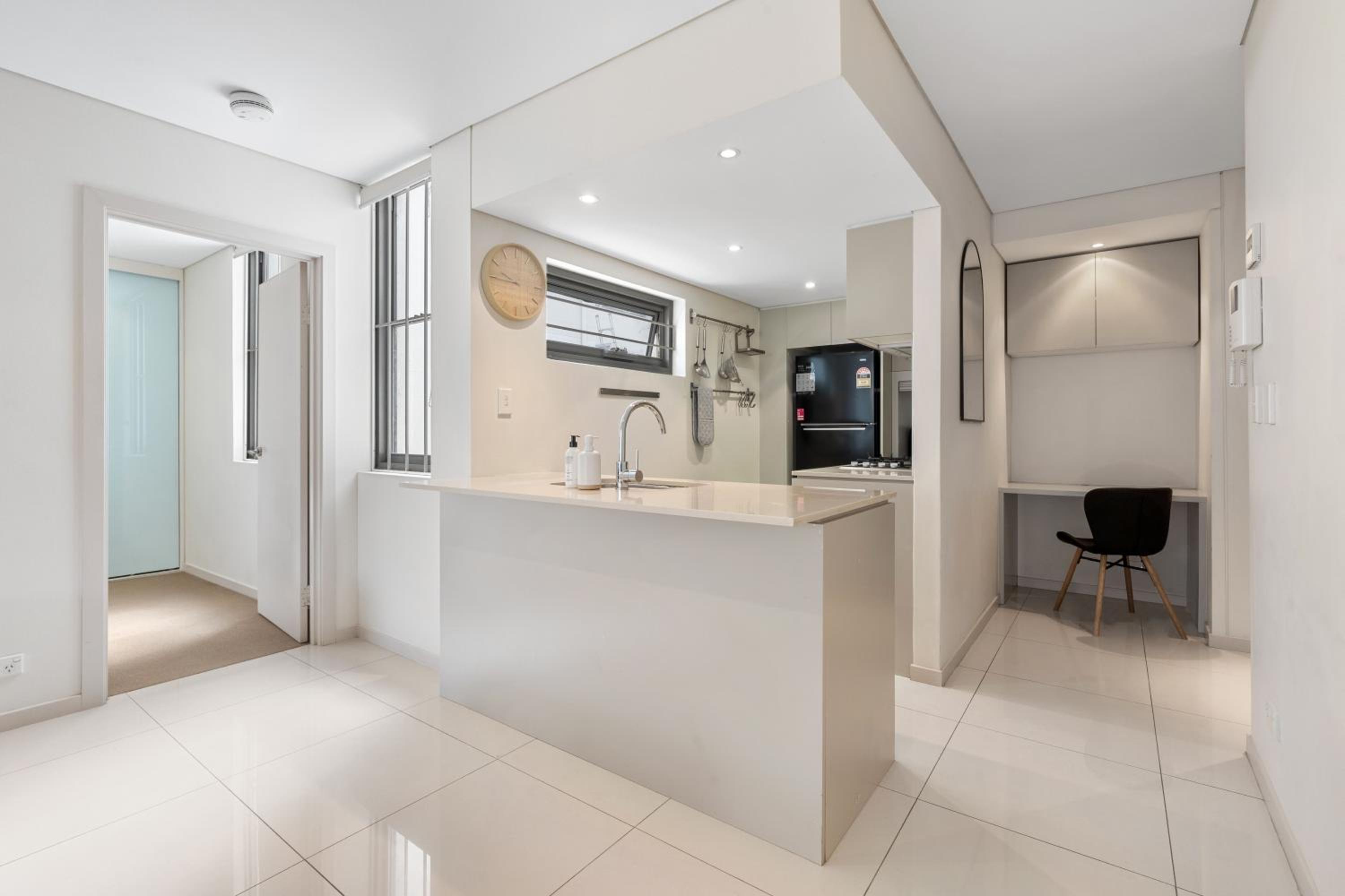 Open-Plan 2BR Unit with Parking in Prime Bondi Beach