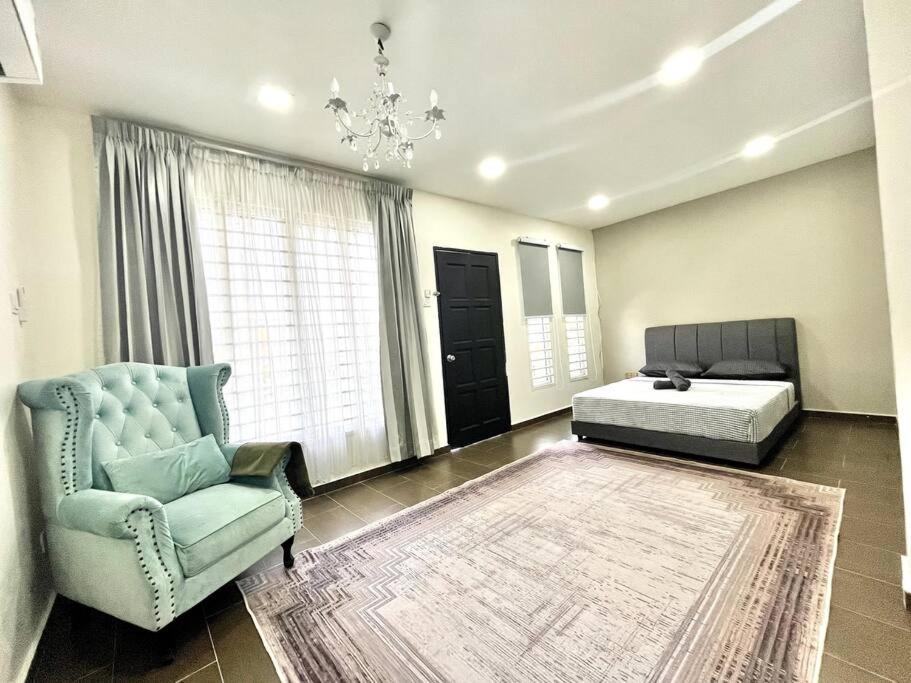 Modern 4BR Melawati Mall, KL EastMall, Zoo Negara, UIA IIUM