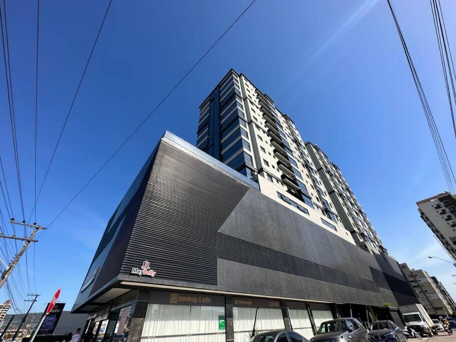 Apto em Porto Belo SC 2 suítes para 7 pessoas