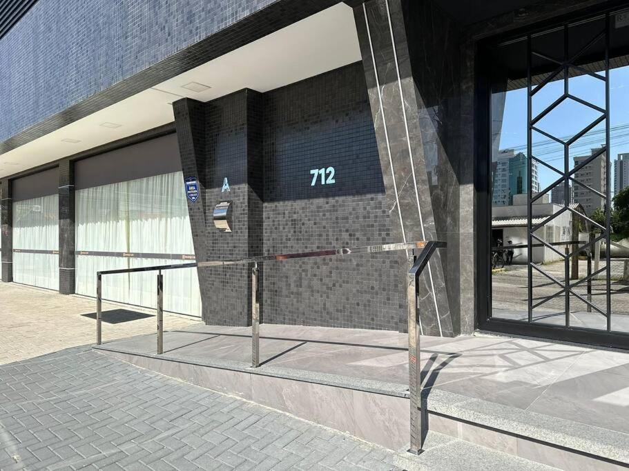 Apto em Porto Belo SC 2 suítes para 7 pessoas