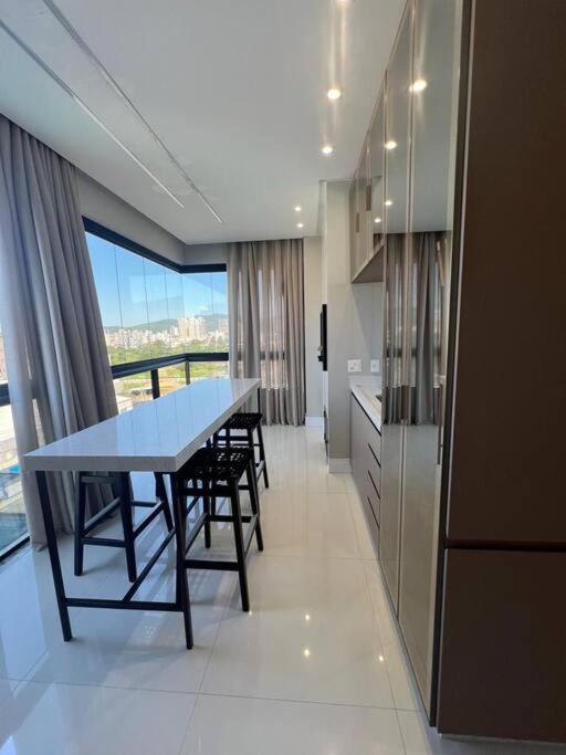 Apto em Porto Belo SC 2 suítes para 7 pessoas