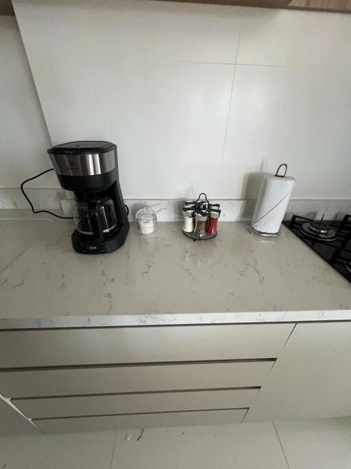 Apto em Porto Belo SC 2 suítes para 7 pessoas
